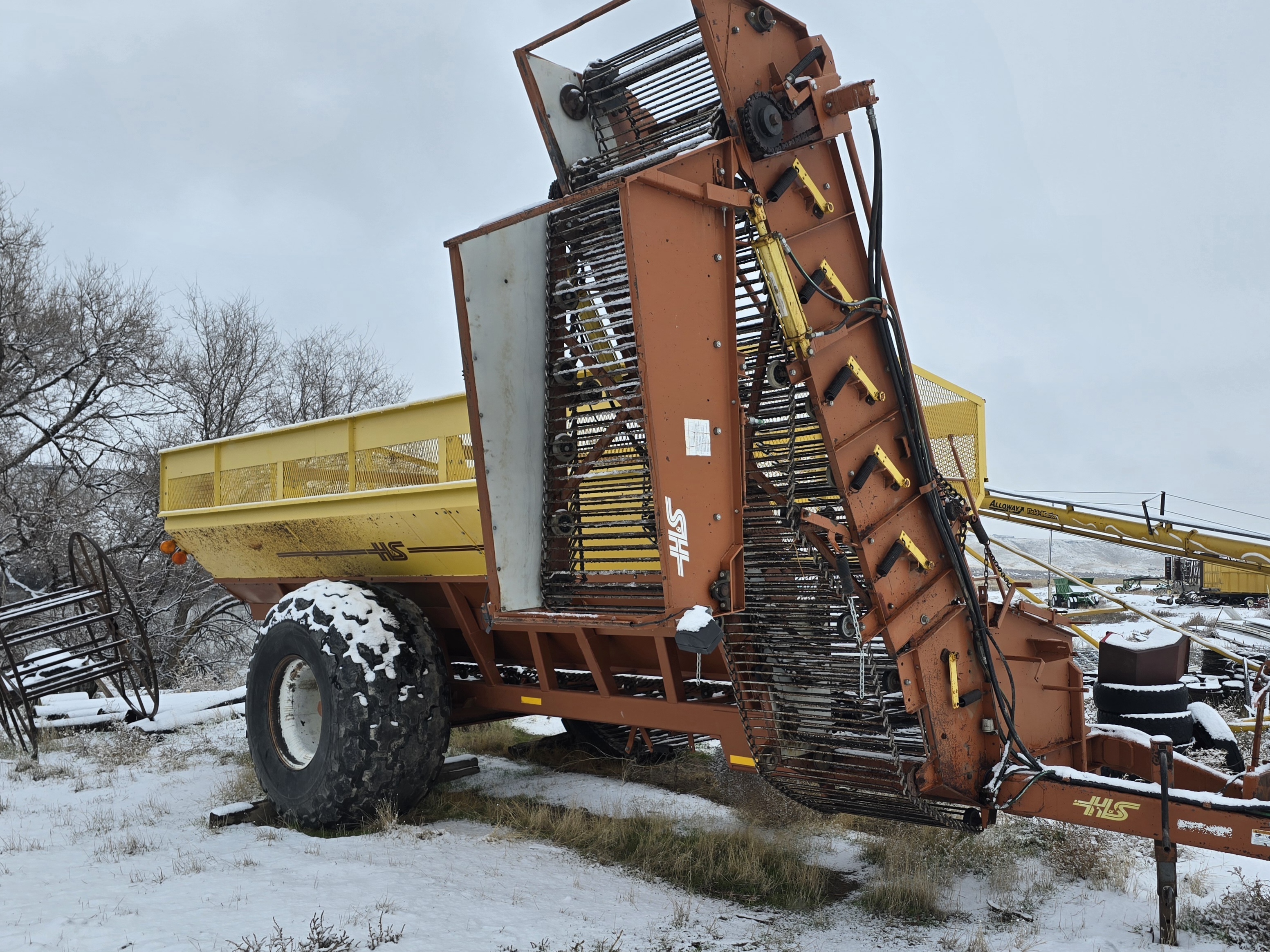 2007 H & S 30T Beet Equipment