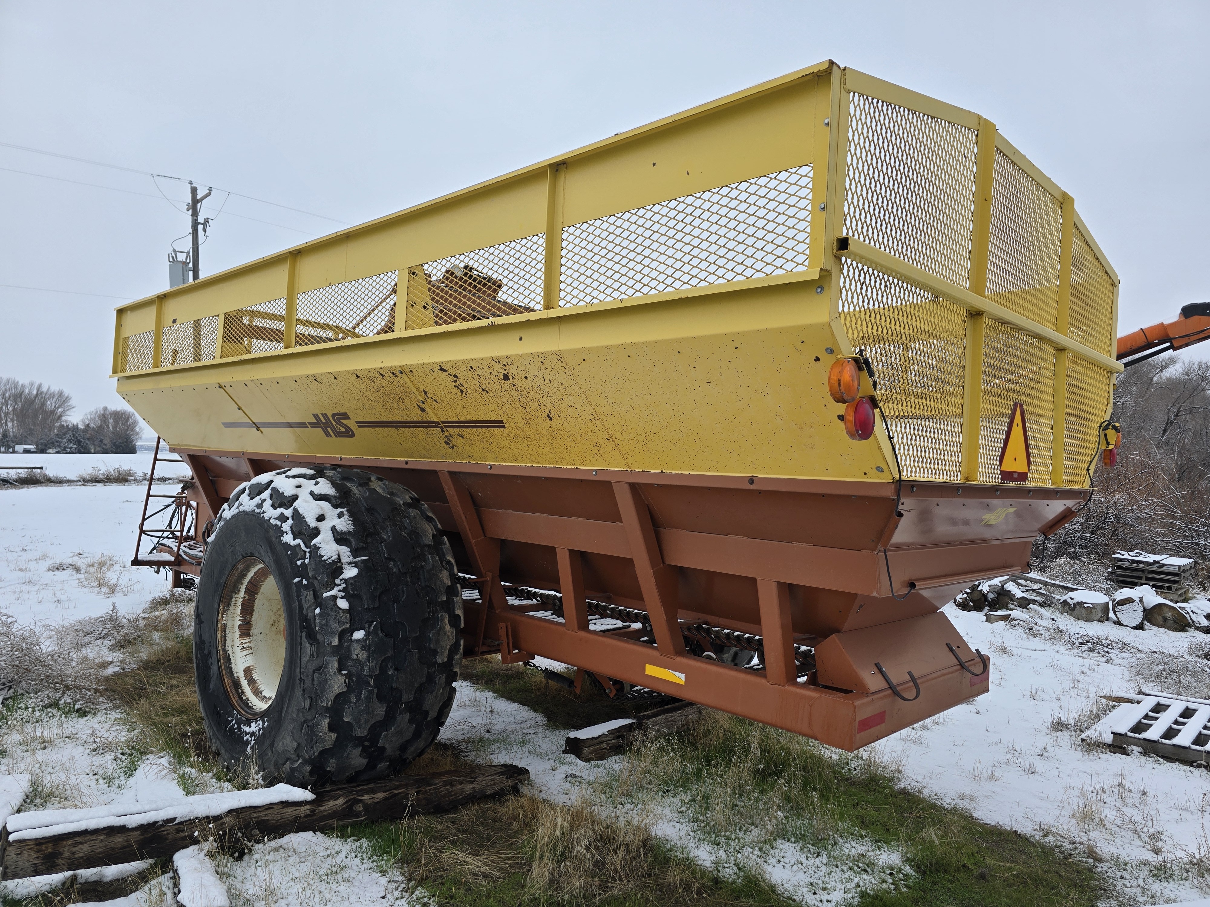 2007 H & S 30T Beet Equipment