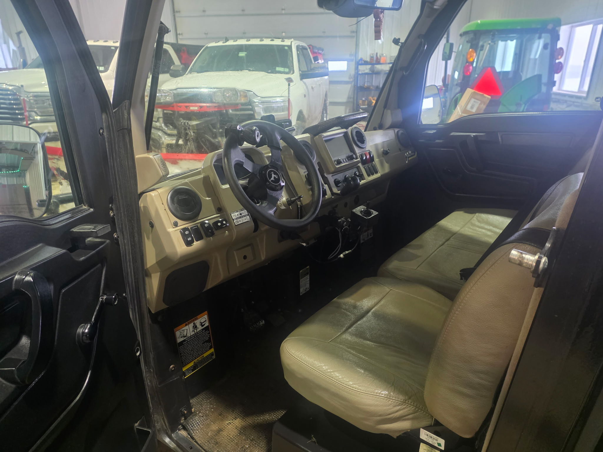 2023 John Deere XUV835R ATVs and Utility Vehicle