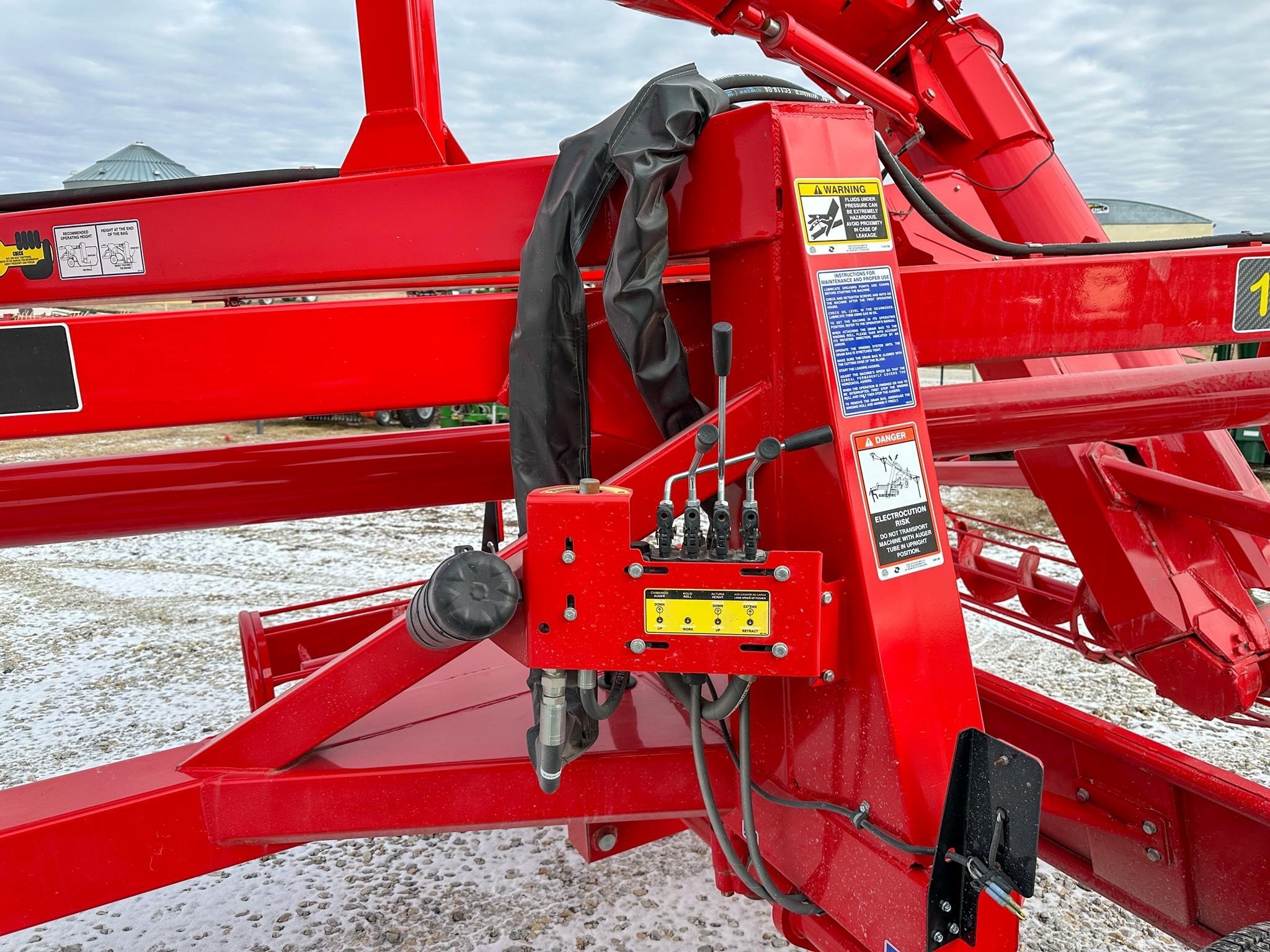 2026 Akron EXG380X Grain Bagger