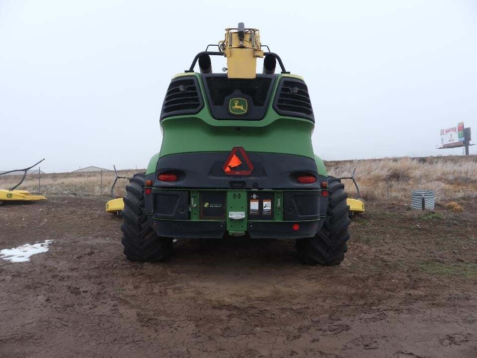 2021 John Deere 9900 Self-Propelled Forage Harvester