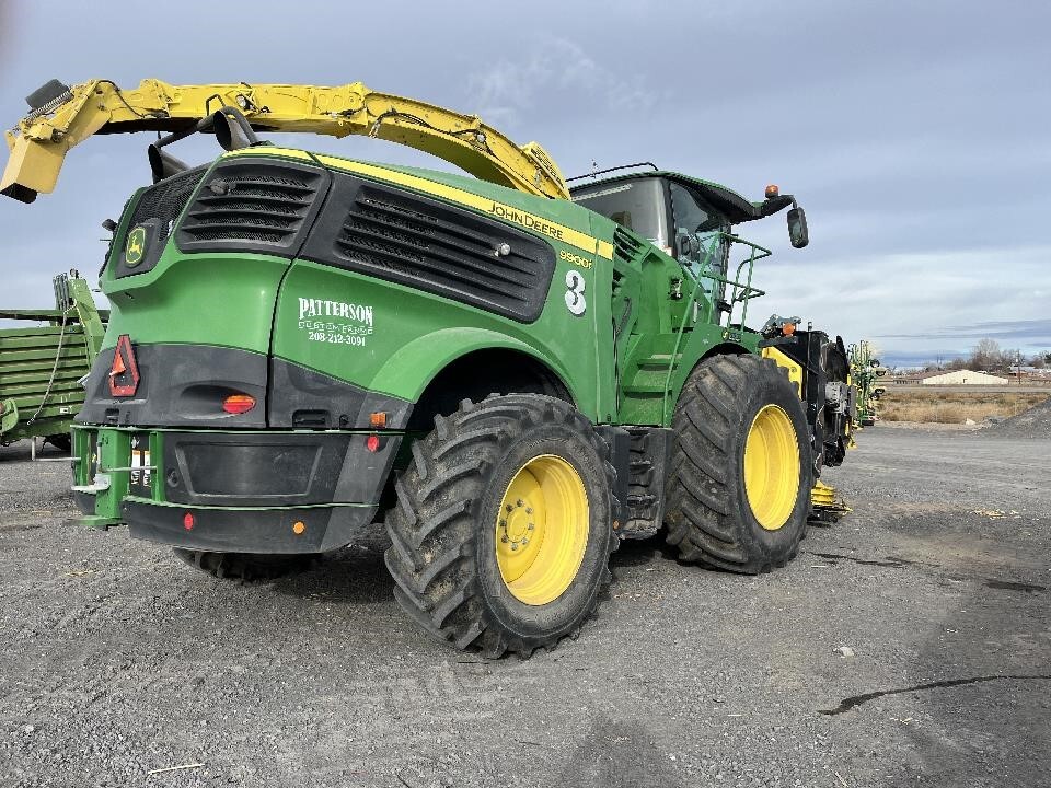2021 John Deere 9900 Self-Propelled Forage Harvester