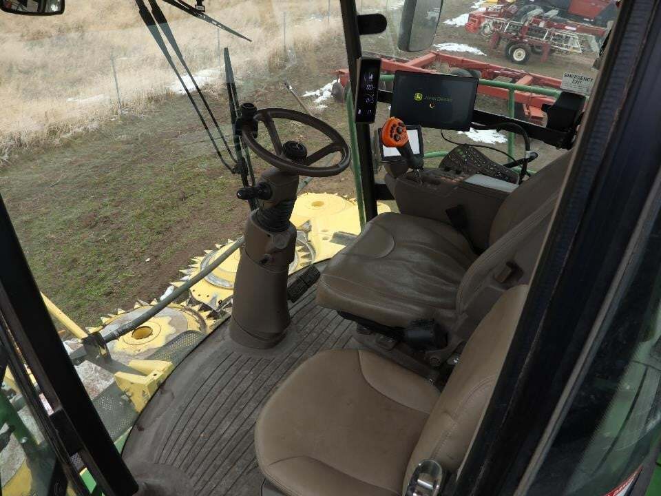 2025 John Deere 9900 Self-Propelled Forage Harvester