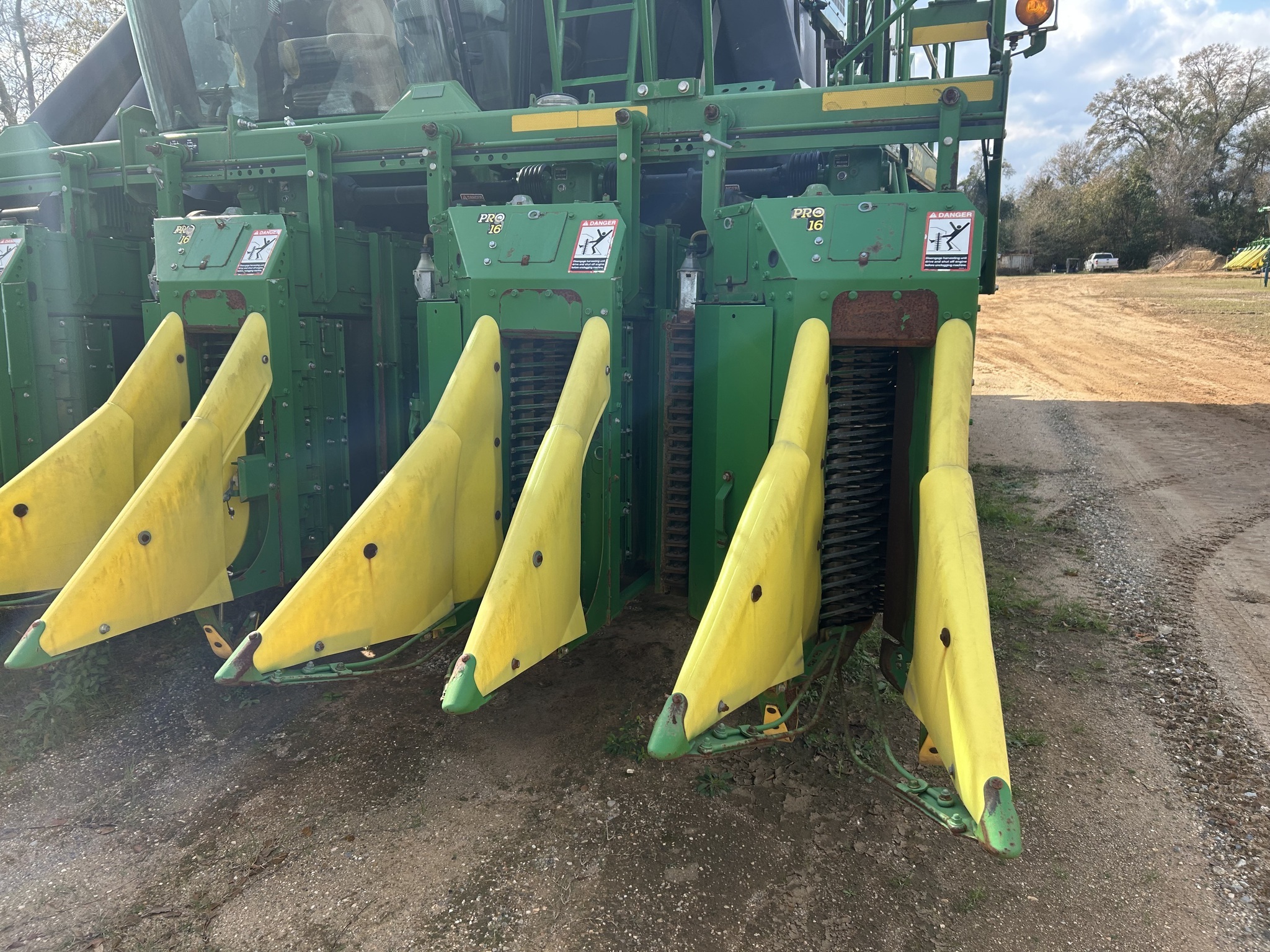 2017 John Deere CP690 Cotton Equipment