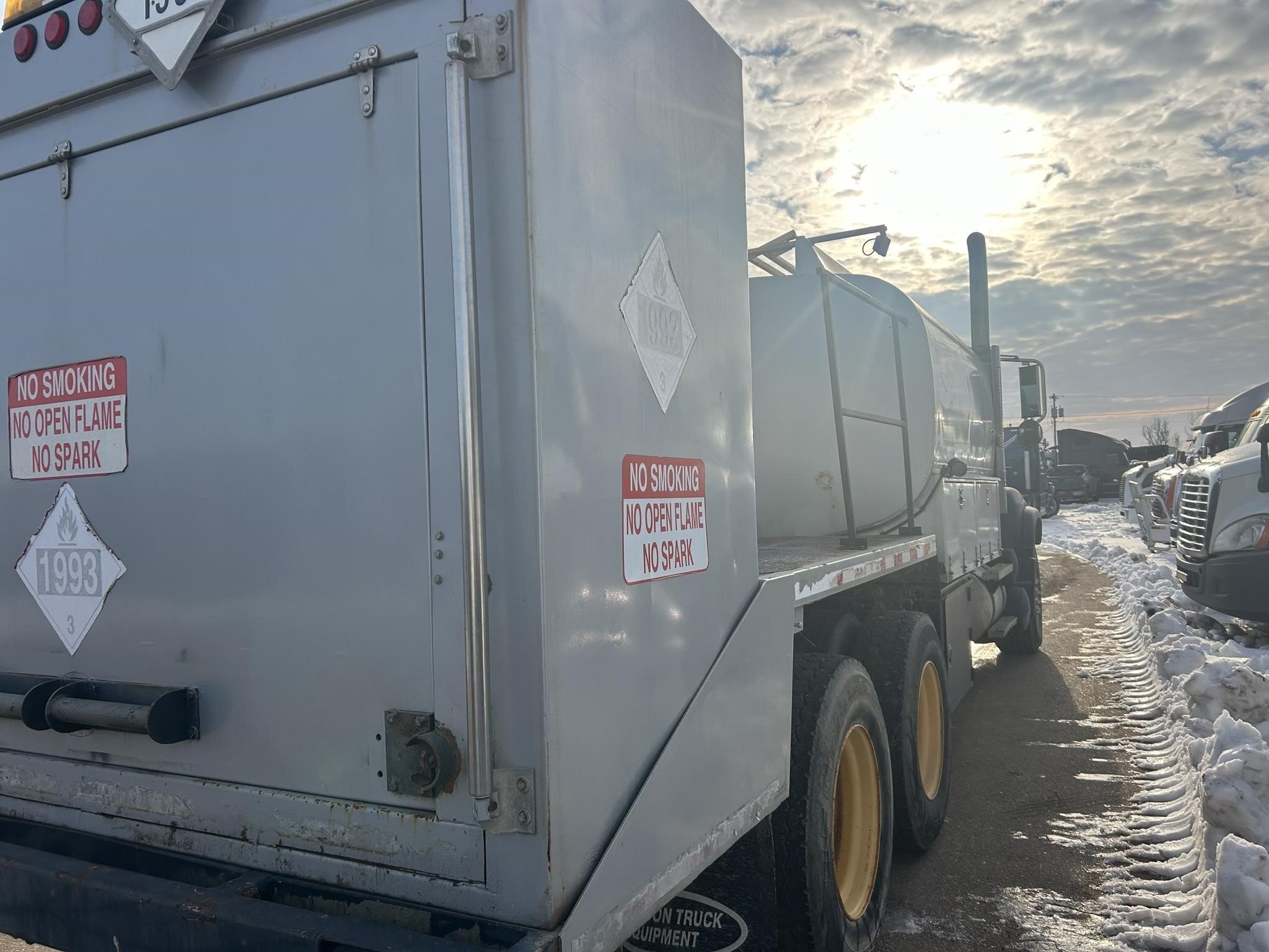 2004 Mack Granite CV713 Dump Trucks/Trailer