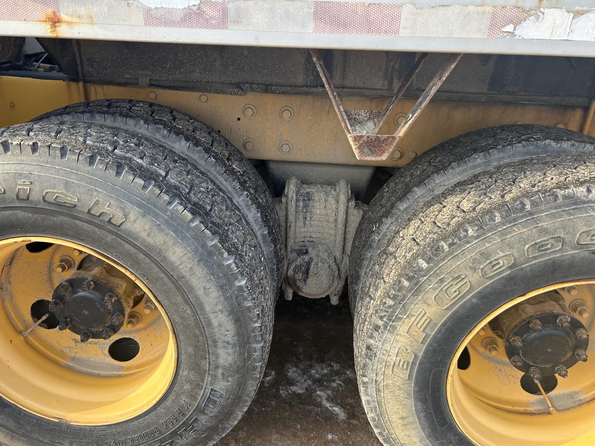 2004 Mack Granite CV713 Dump Trucks/Trailer