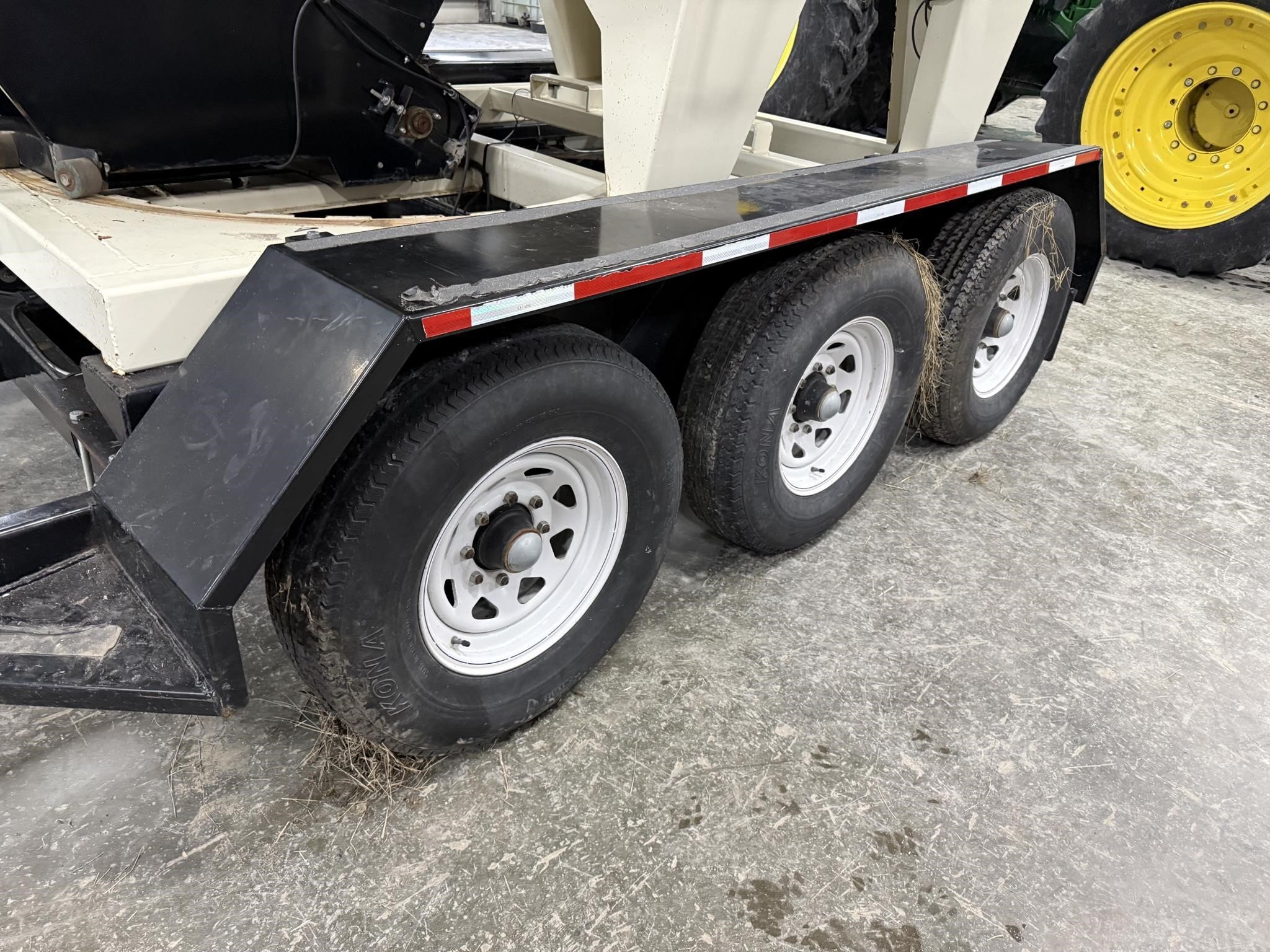  Friesen 375RT Seed Tender