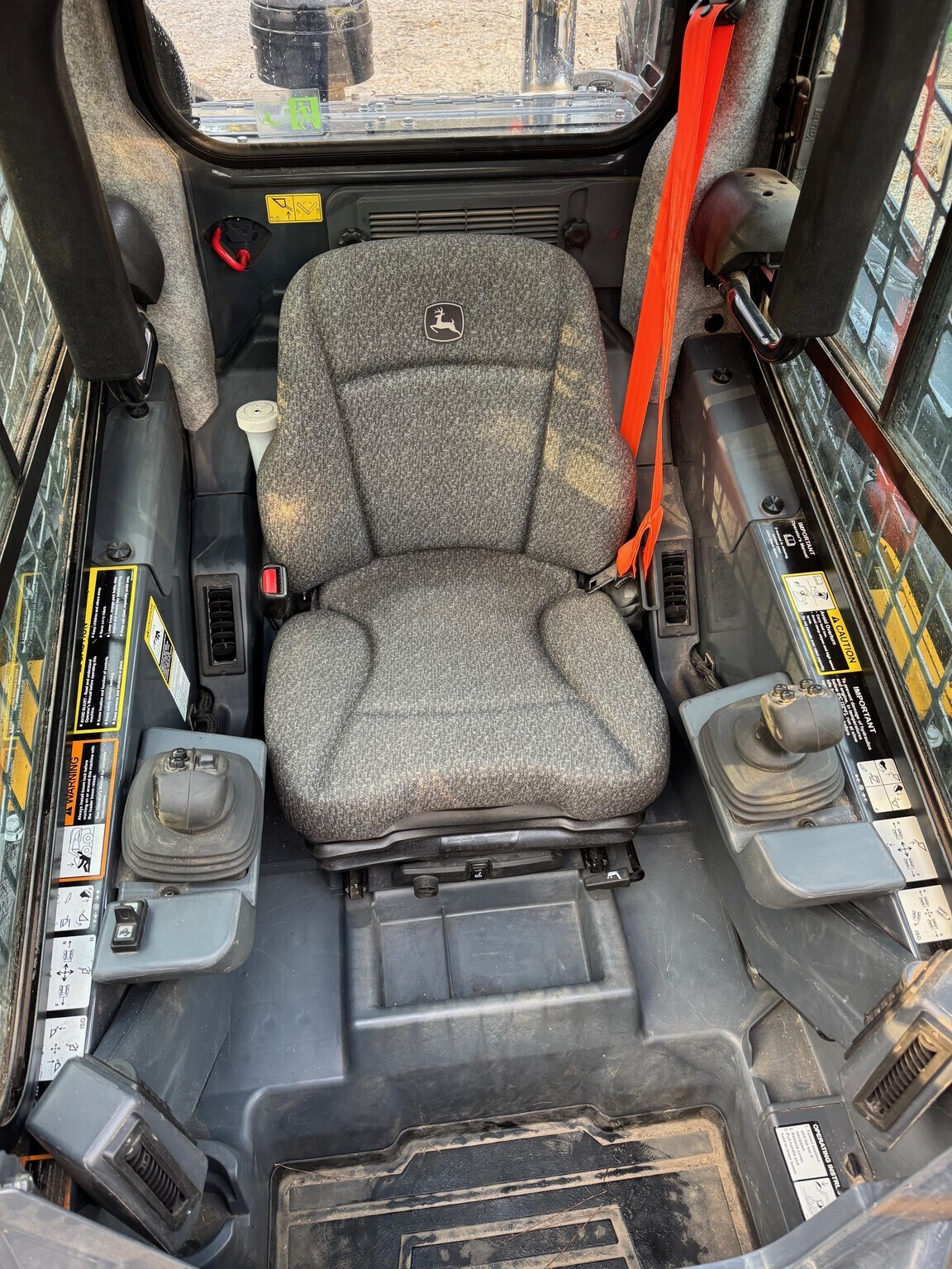 2023 Deere 325G Skid Steer