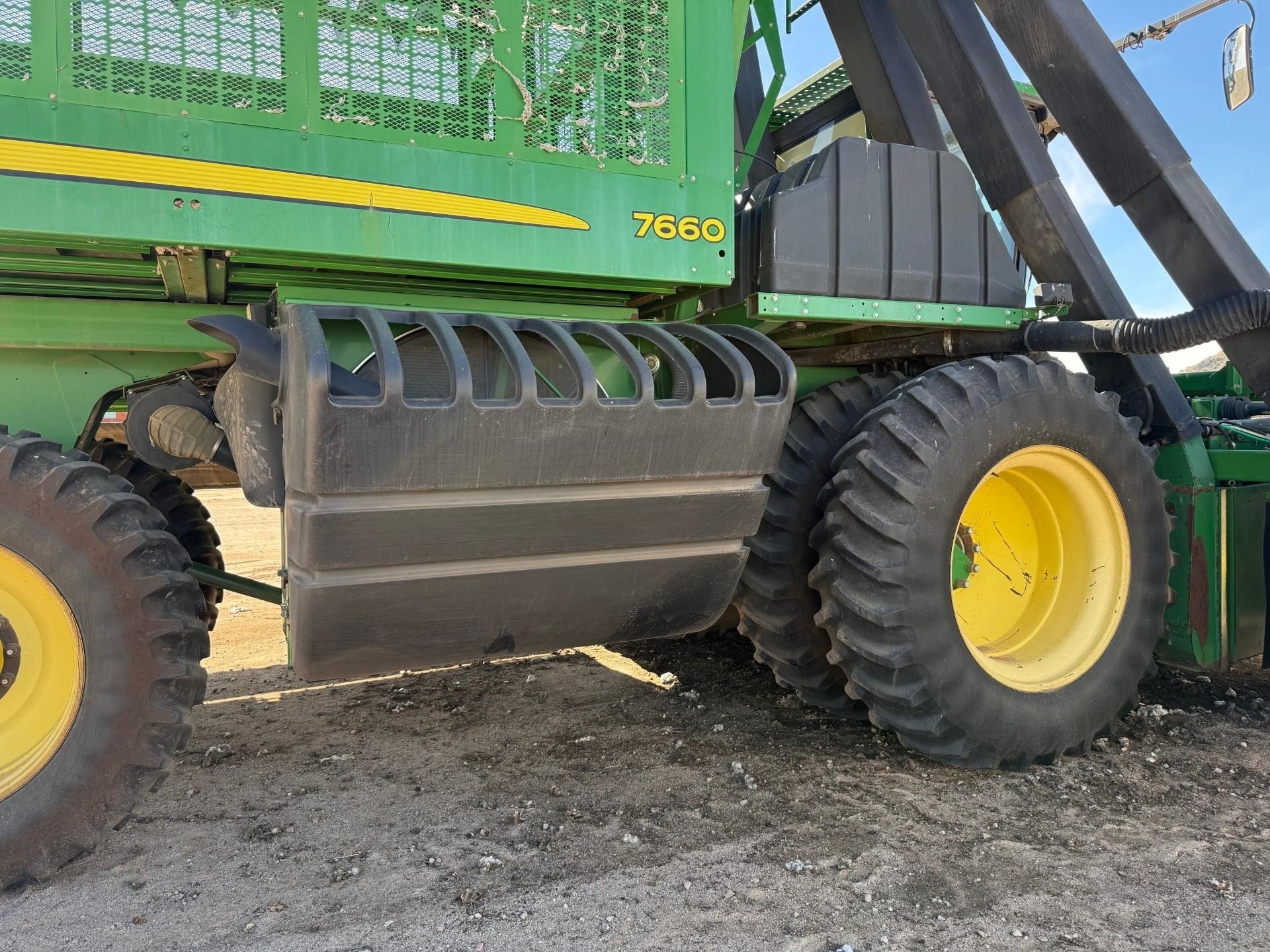 2013 John Deere 7660 Cotton Equipment