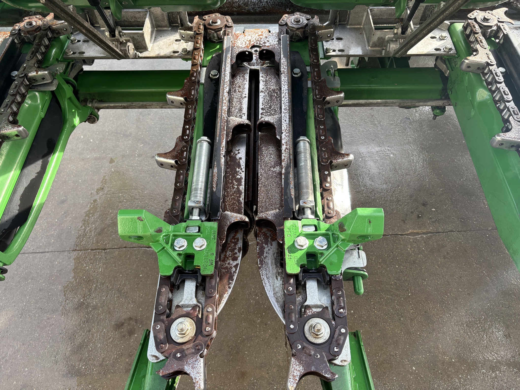 2023 John Deere C8R Corn Head