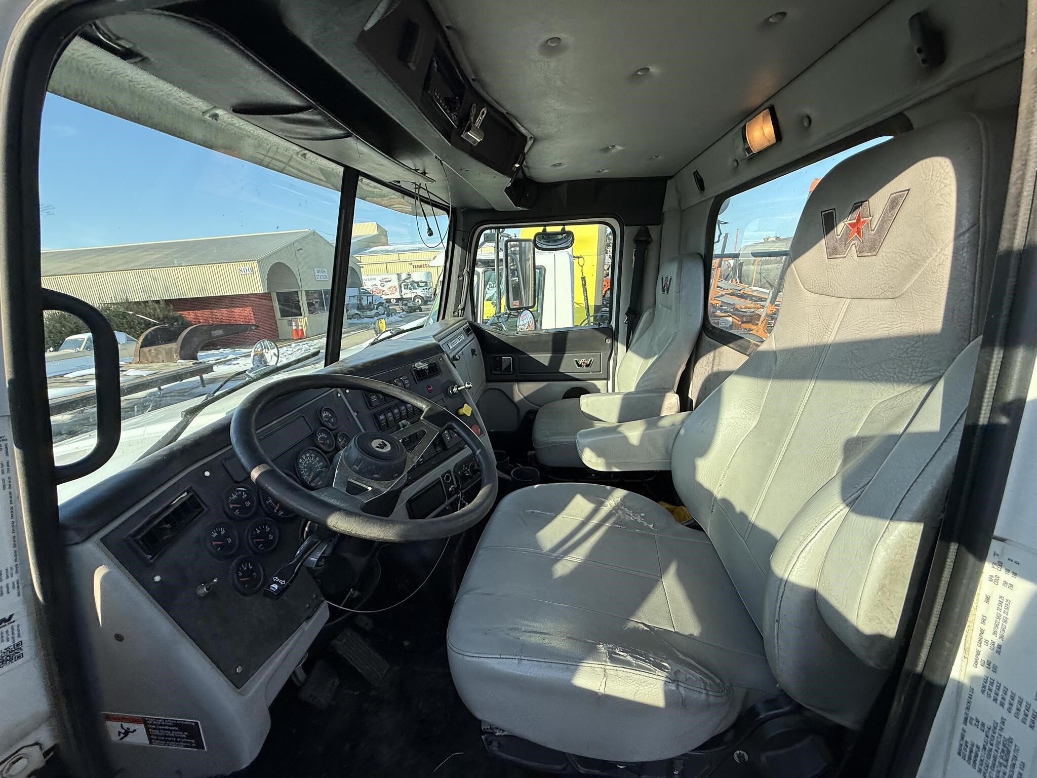 2019 Western Star 4700 Semi Trucks/Trailer