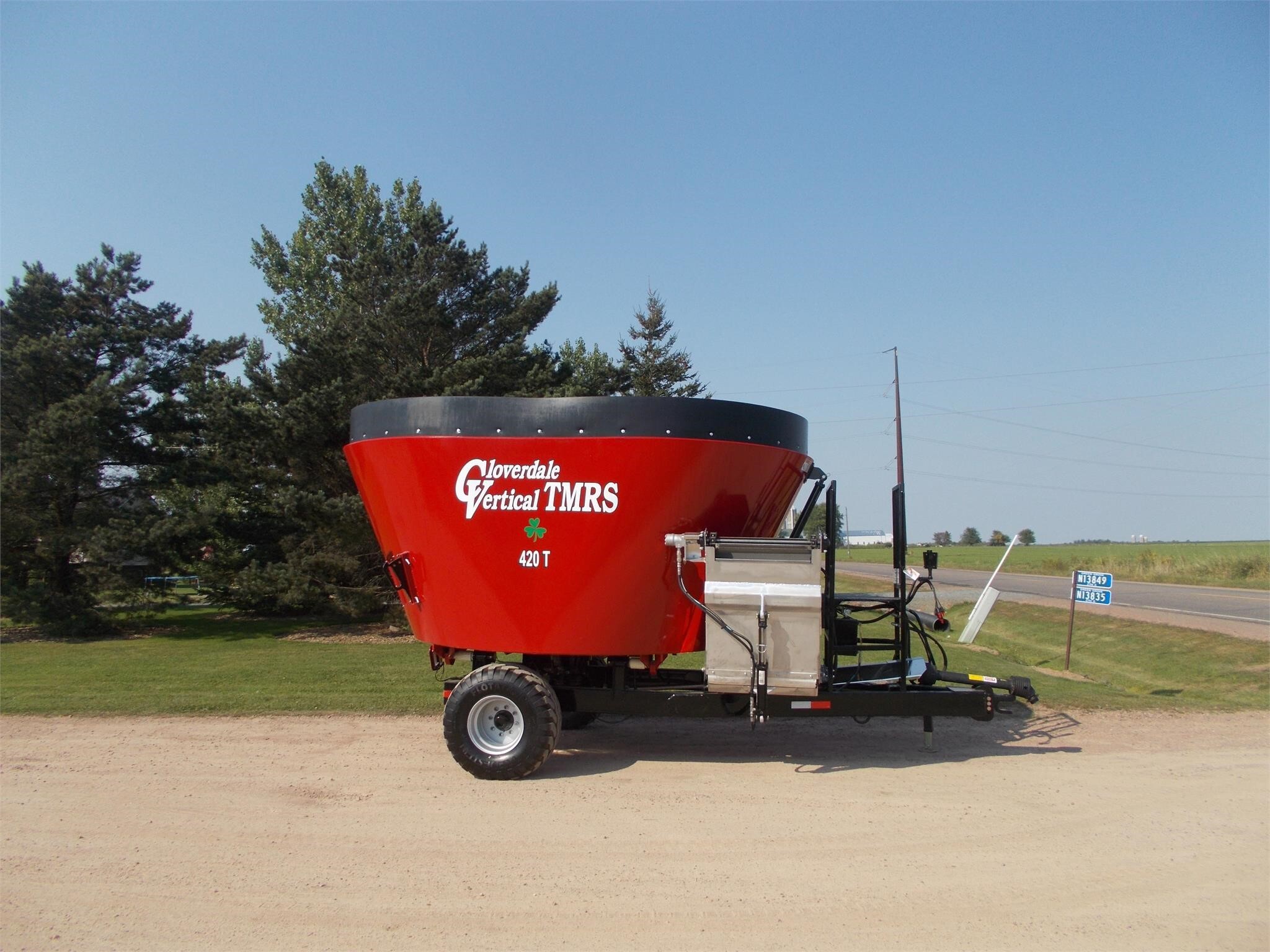 2023 Cloverdale 420T Grinders and Mixer