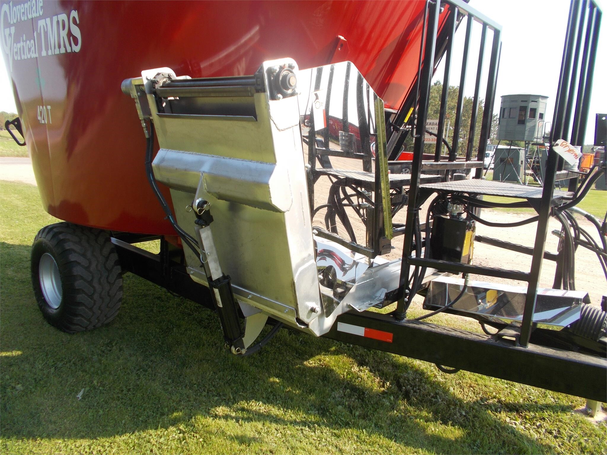 2023 Cloverdale 420T Grinders and Mixer