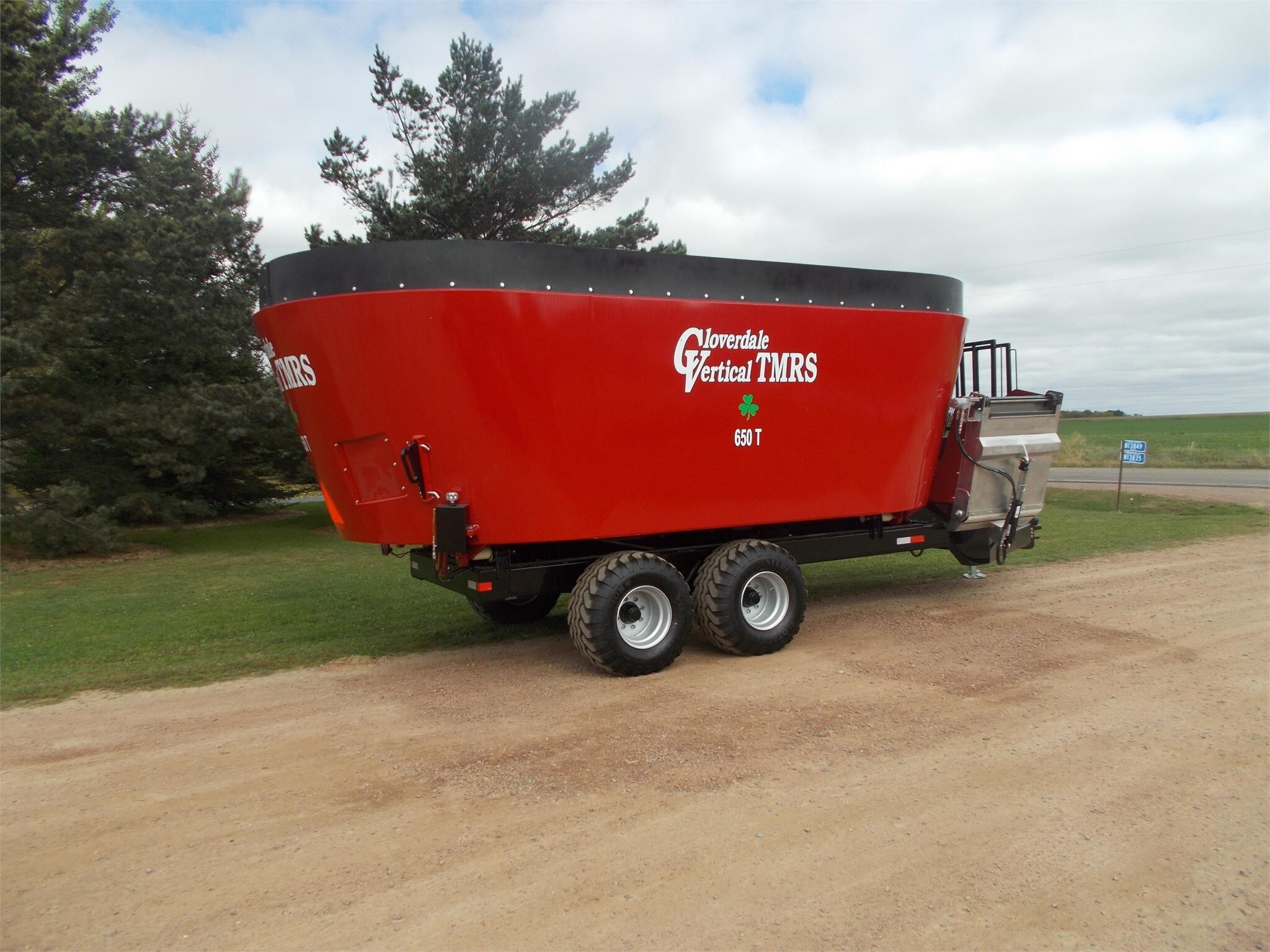 2023 Cloverdale 650T Grinders and Mixer