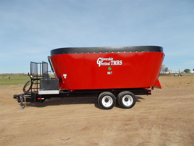 Used Cloverdale 900T Feed Wagons for Sale - 5 Listings | Machinery