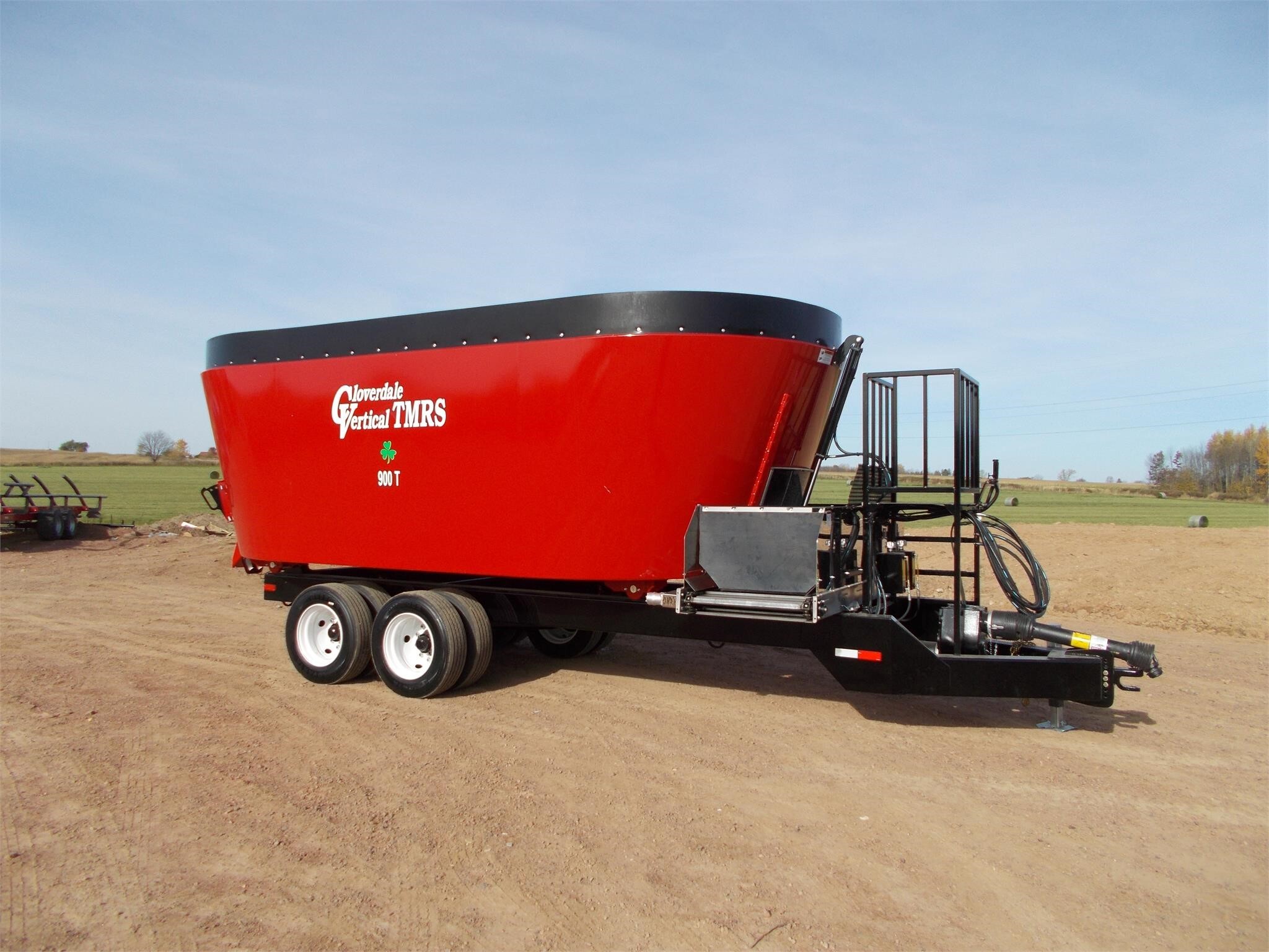 2023 Cloverdale 900T Feed Wagon