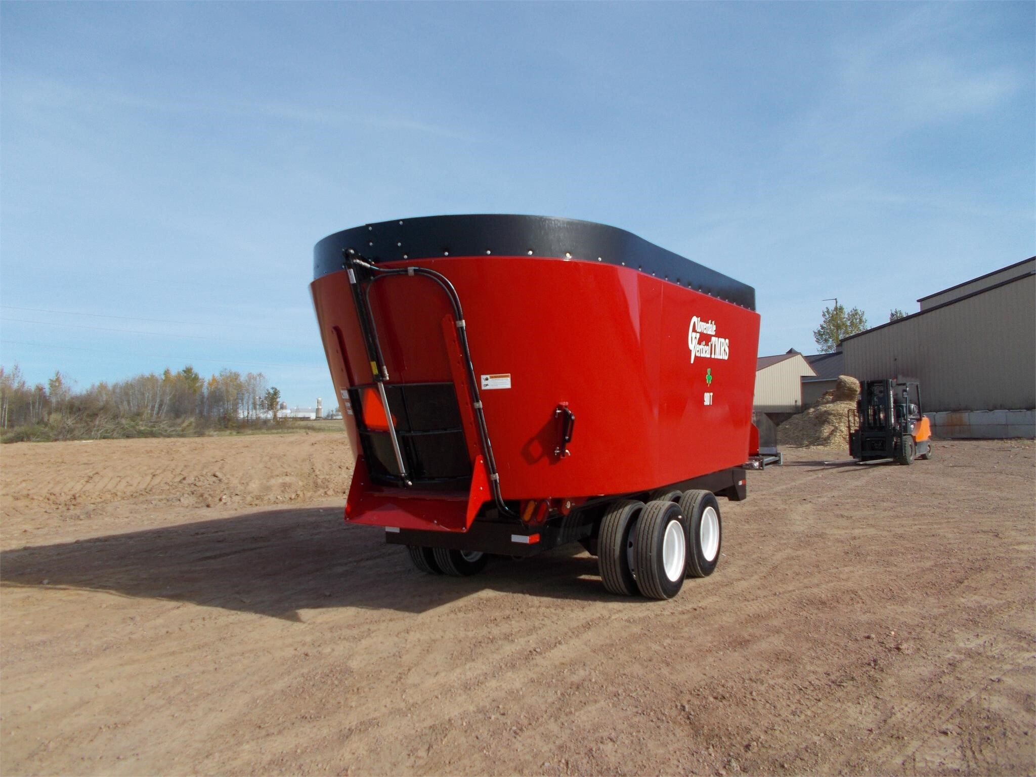 2023 Cloverdale 900T Feed Wagon