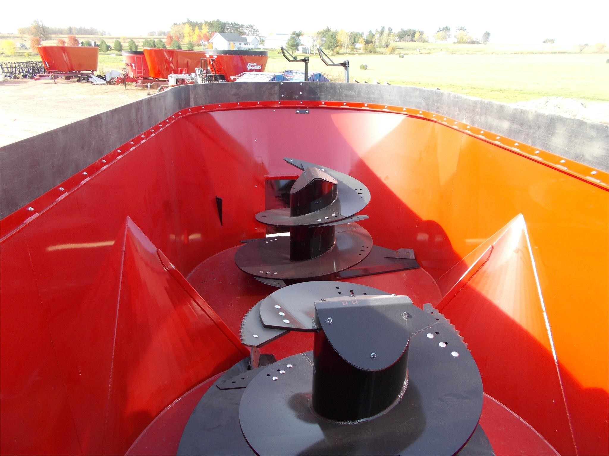 2023 Cloverdale 900T Feed Wagon