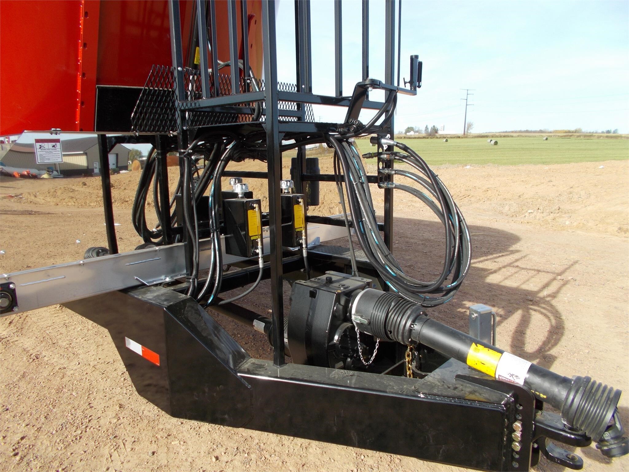 2023 Cloverdale 900T Feed Wagon