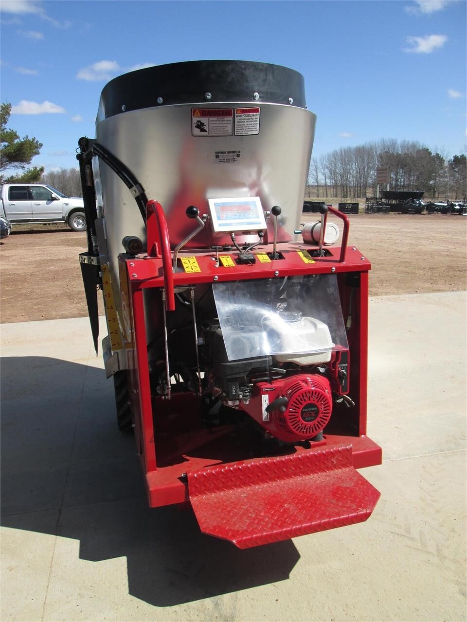 2023 Cloverdale 45 Feed Wagon