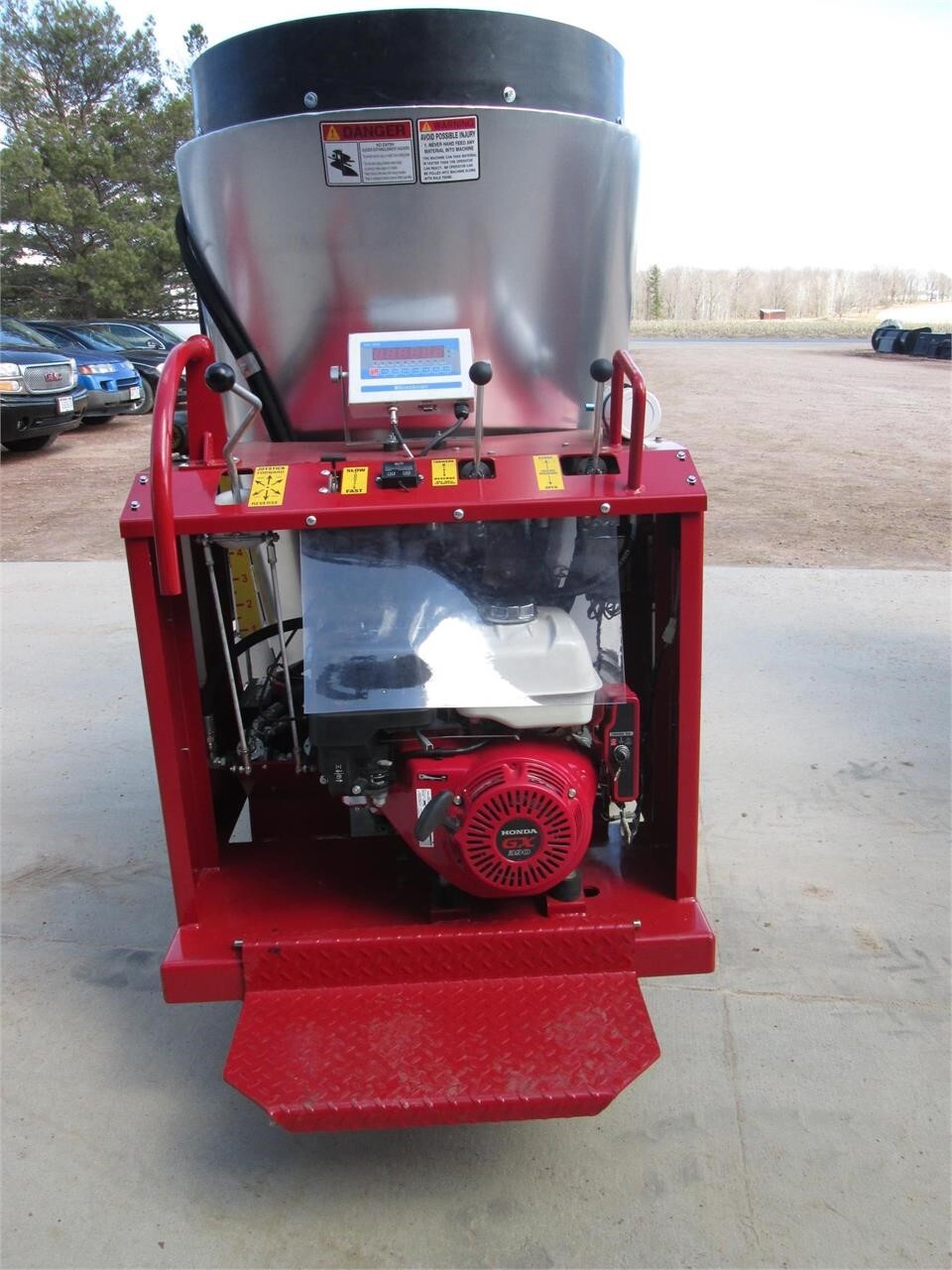 2023 Cloverdale 40 Feed Wagon