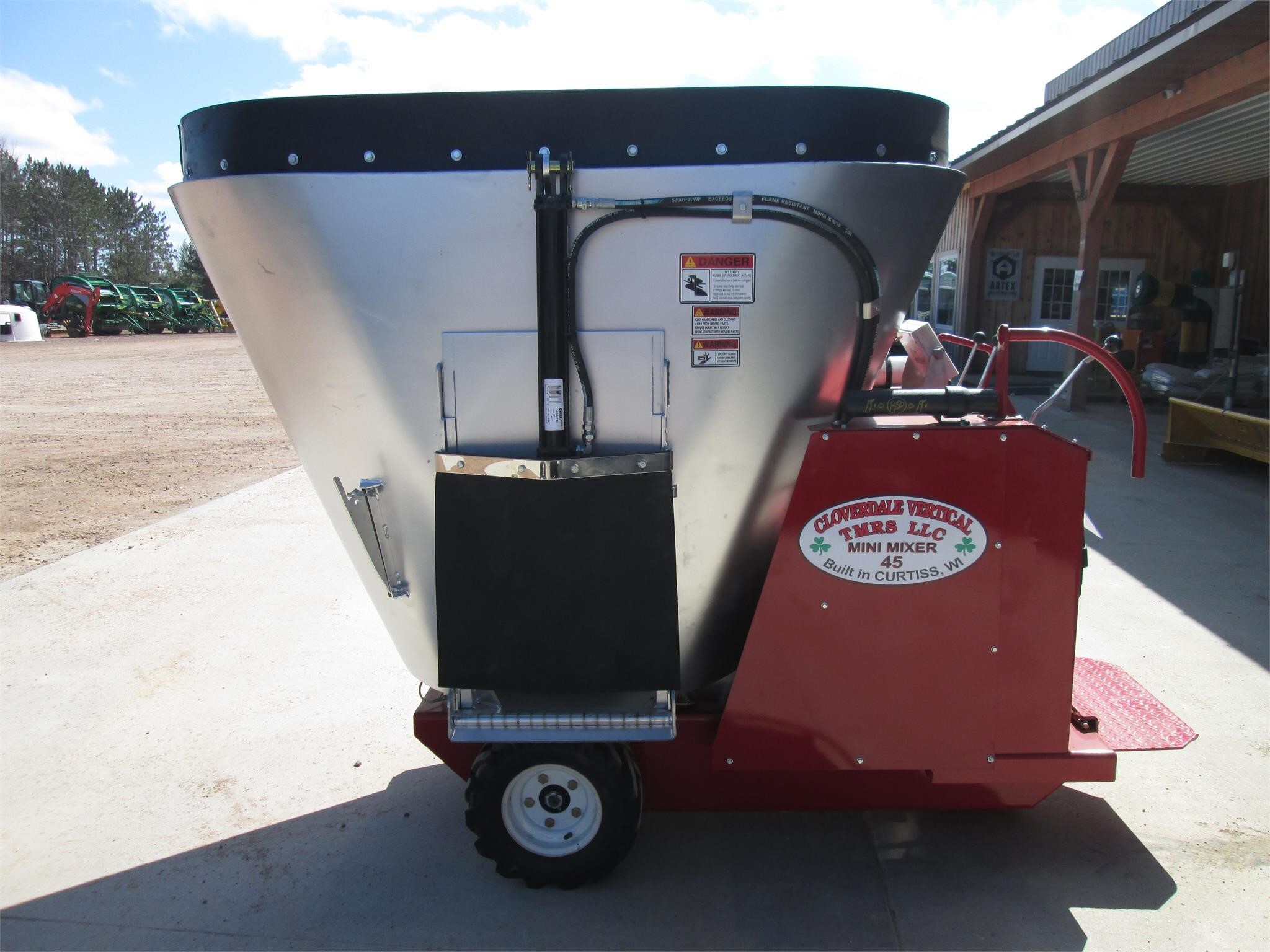 2023 Cloverdale 45 Feed Wagon