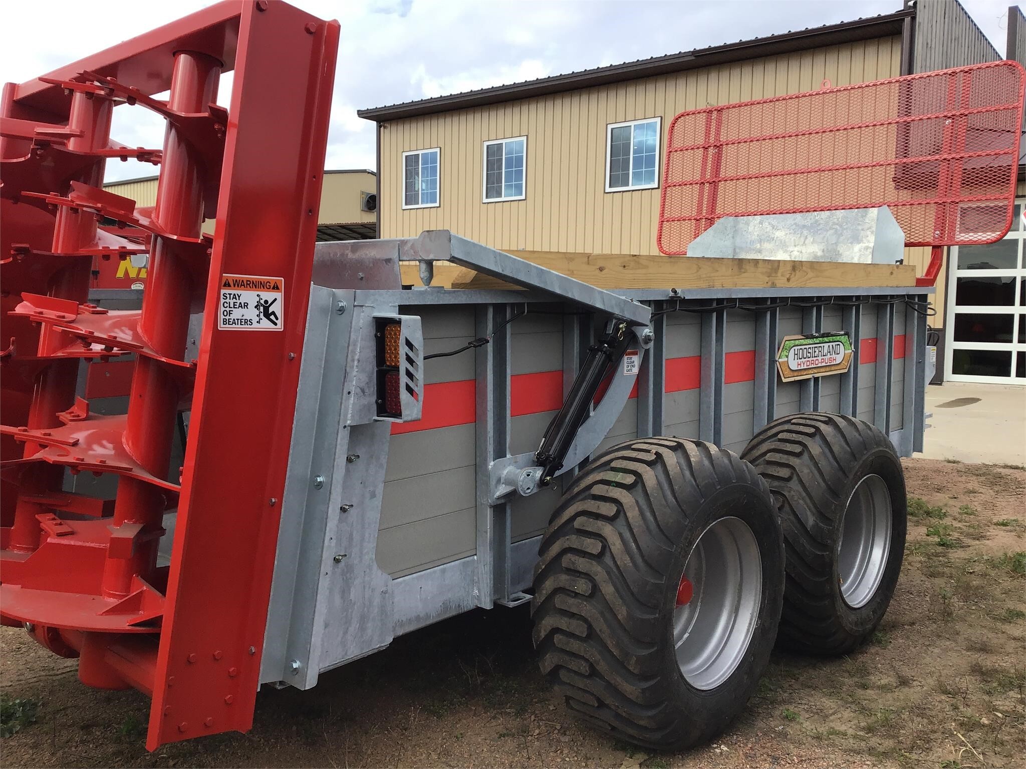 2023 HOOSIERLAND 1300 Manure Spreader