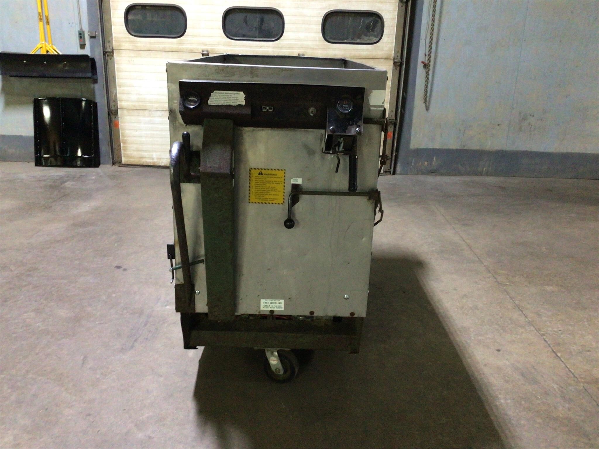  Weaverline 424 Feed Wagon