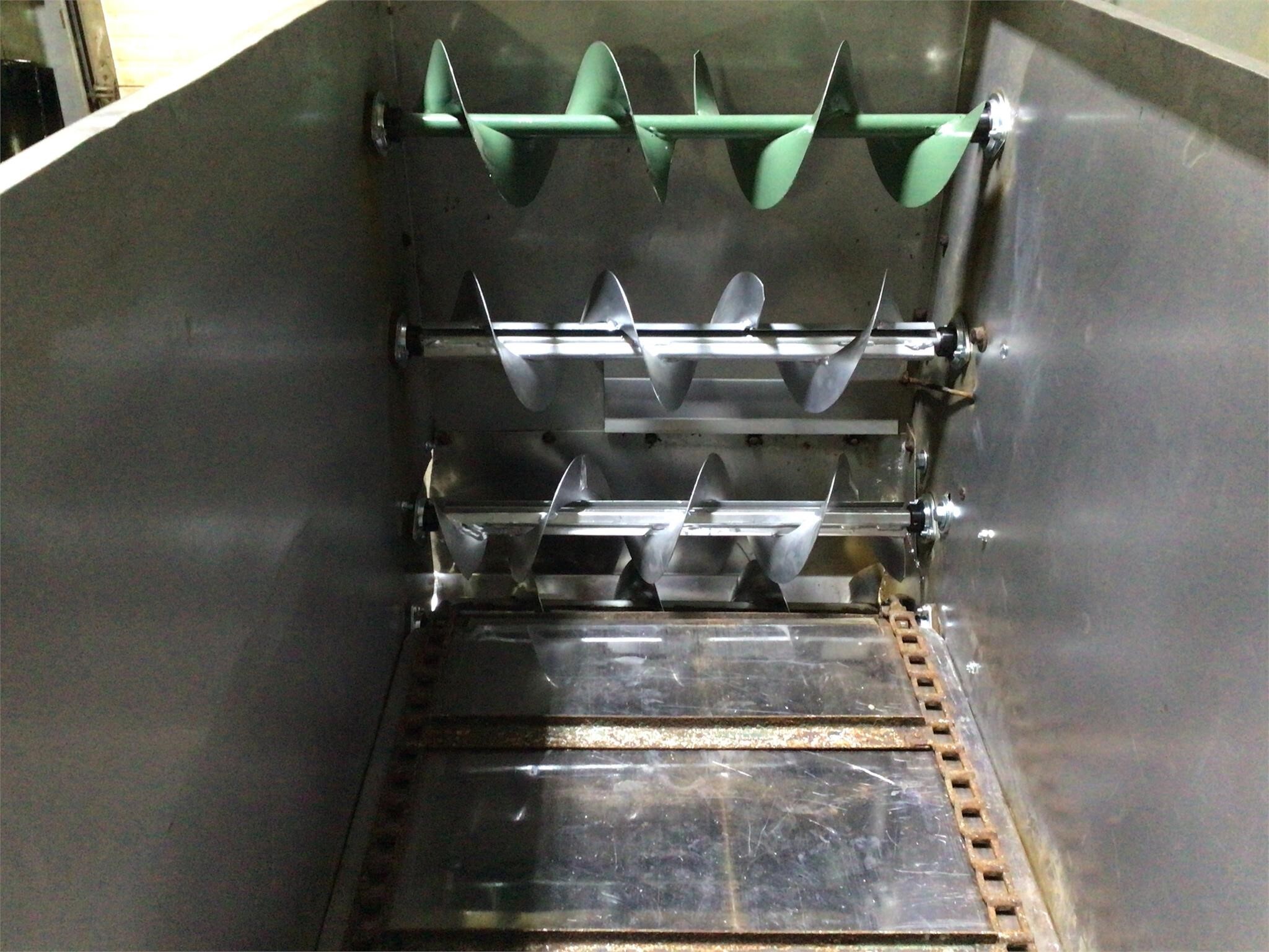  Weaverline 424 Feed Wagon