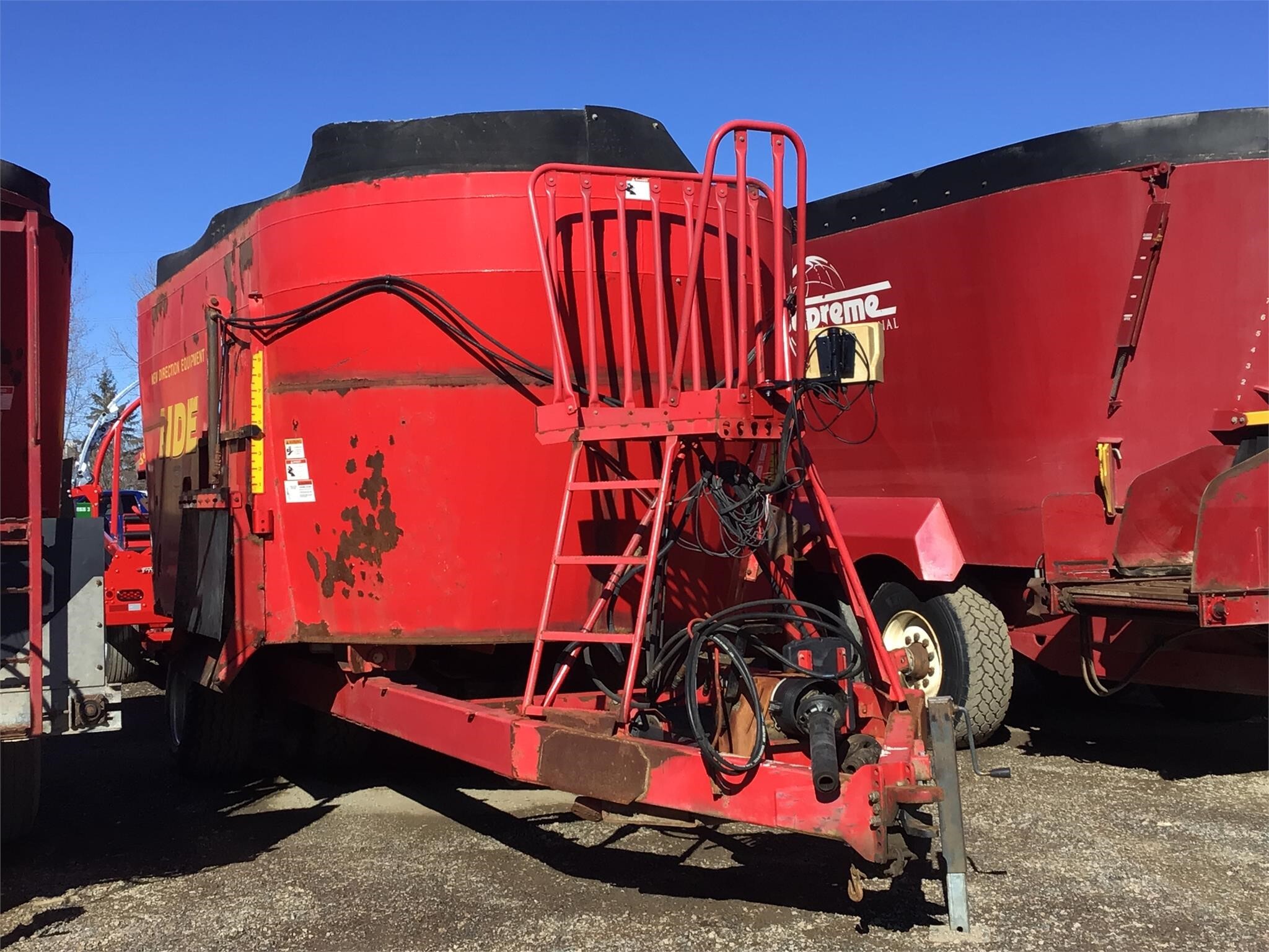  NDE 2654 Grinders and Mixer
