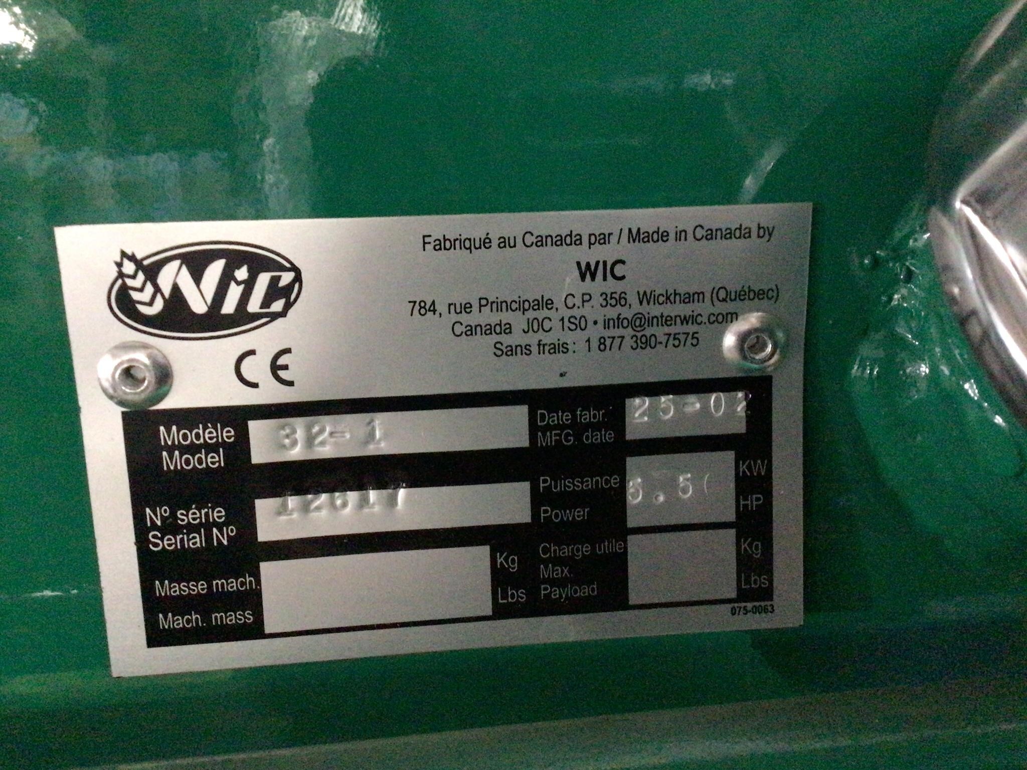 2025 WIC 32 Feed Wagon