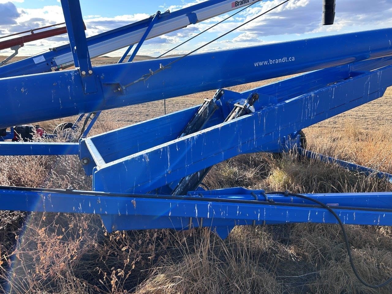 2004 Brandt 13x70 Augers and Conveyor