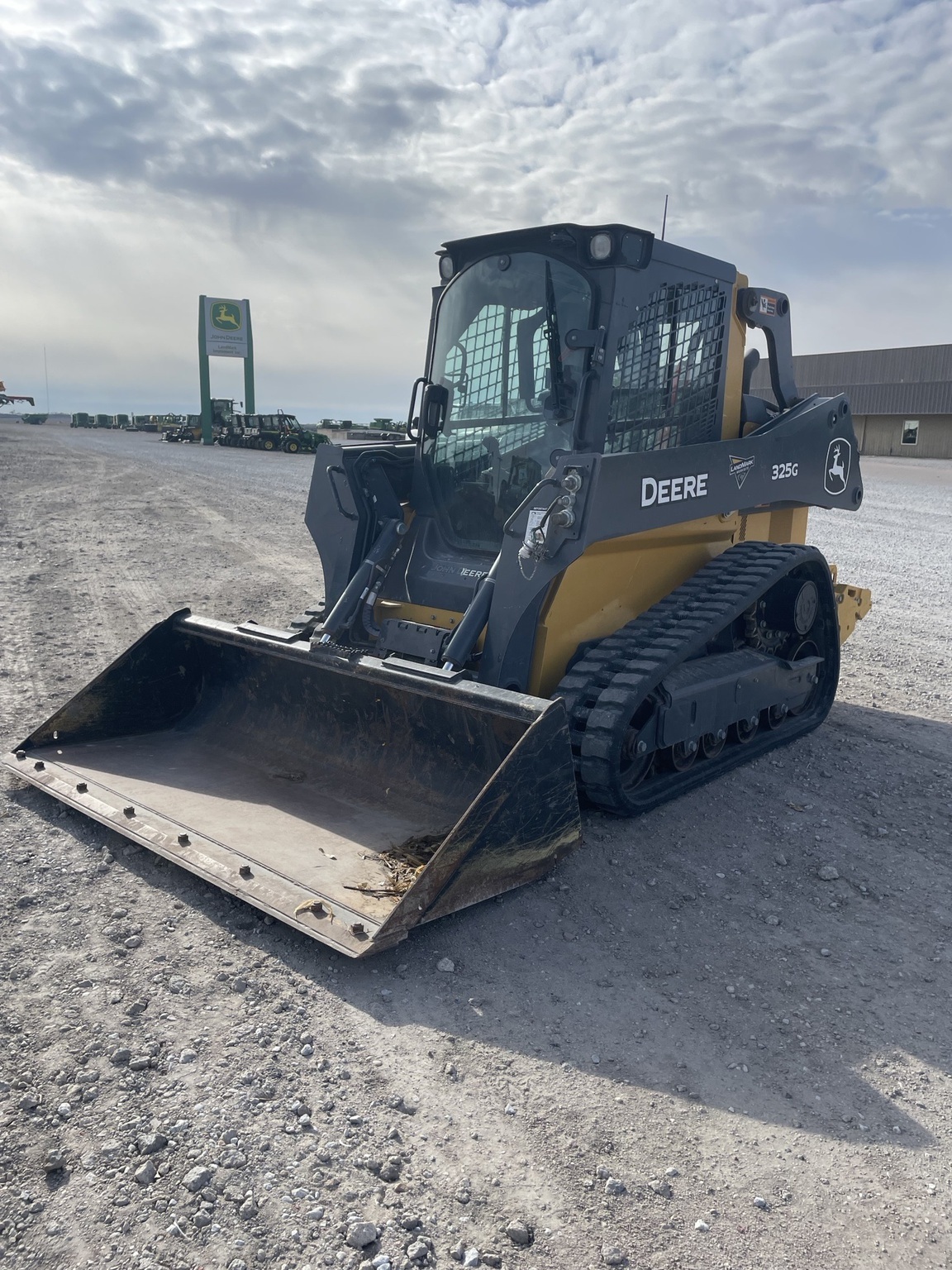 2024 Deere 325G Skid Steer