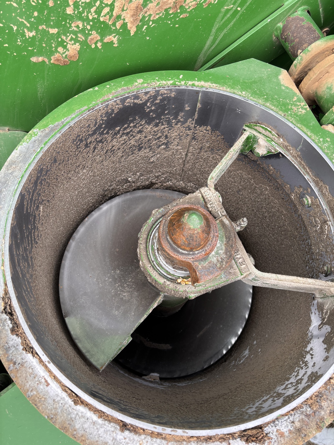 2012 Brent 1082 Grain Cart