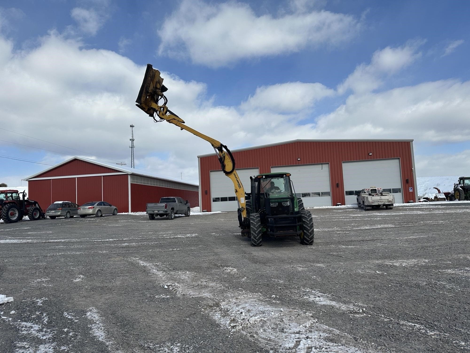 2015 John Deere 6125M Tractor