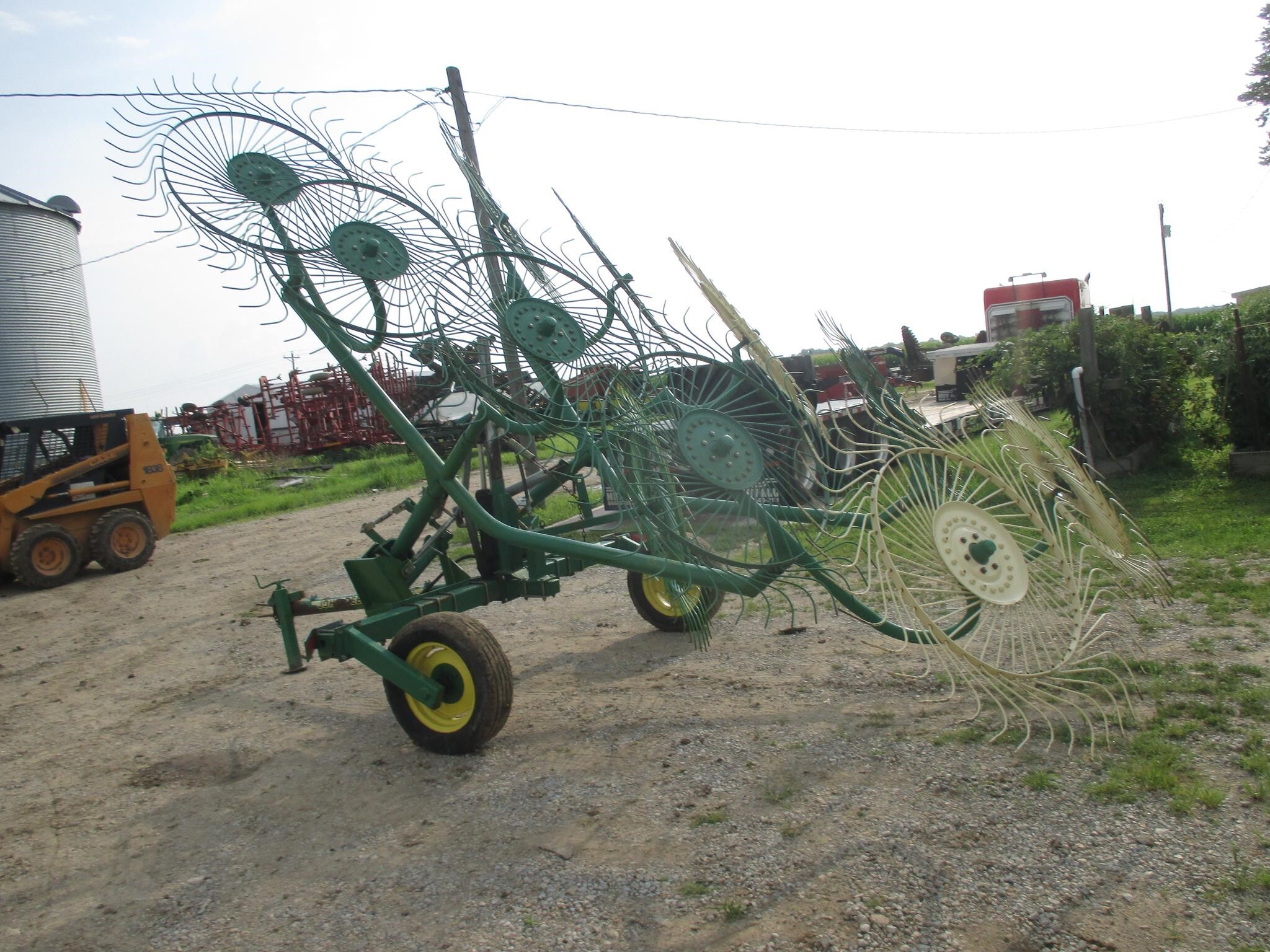 John Deere 702 Rake - $3,500 | Machinery Pete