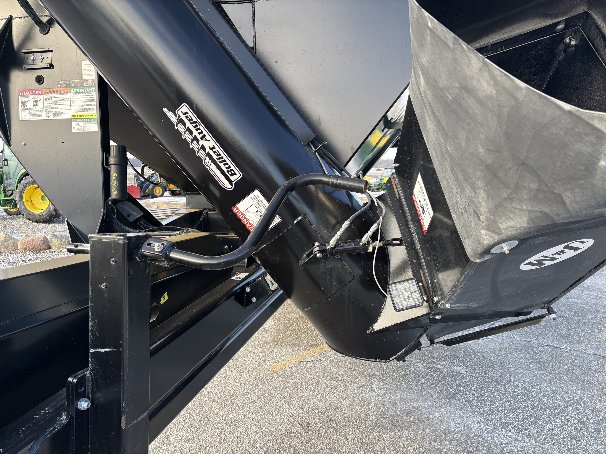 2021 J&M 1312-20 Grain Cart