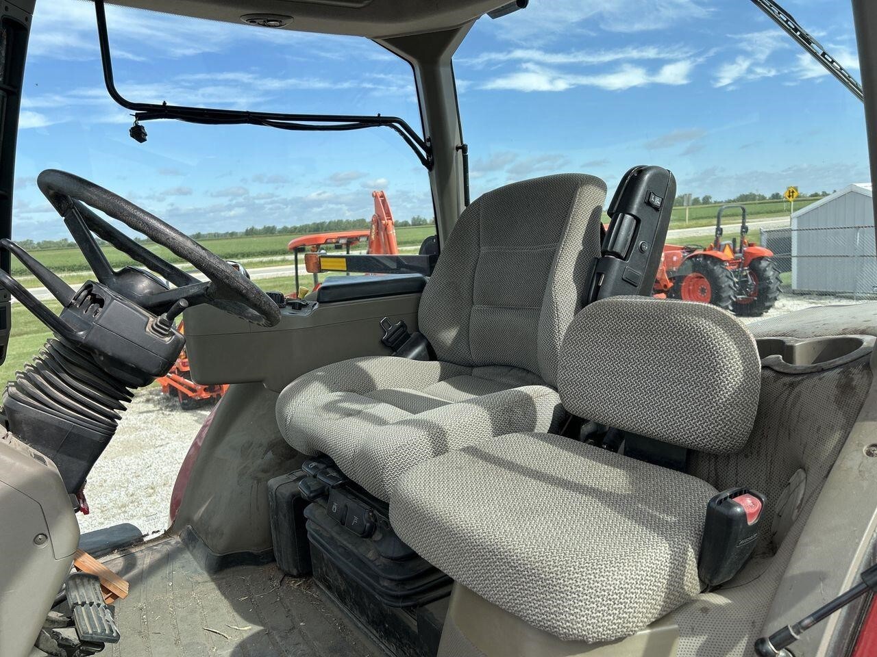 2010 Case IH Magnum 275 Tractor