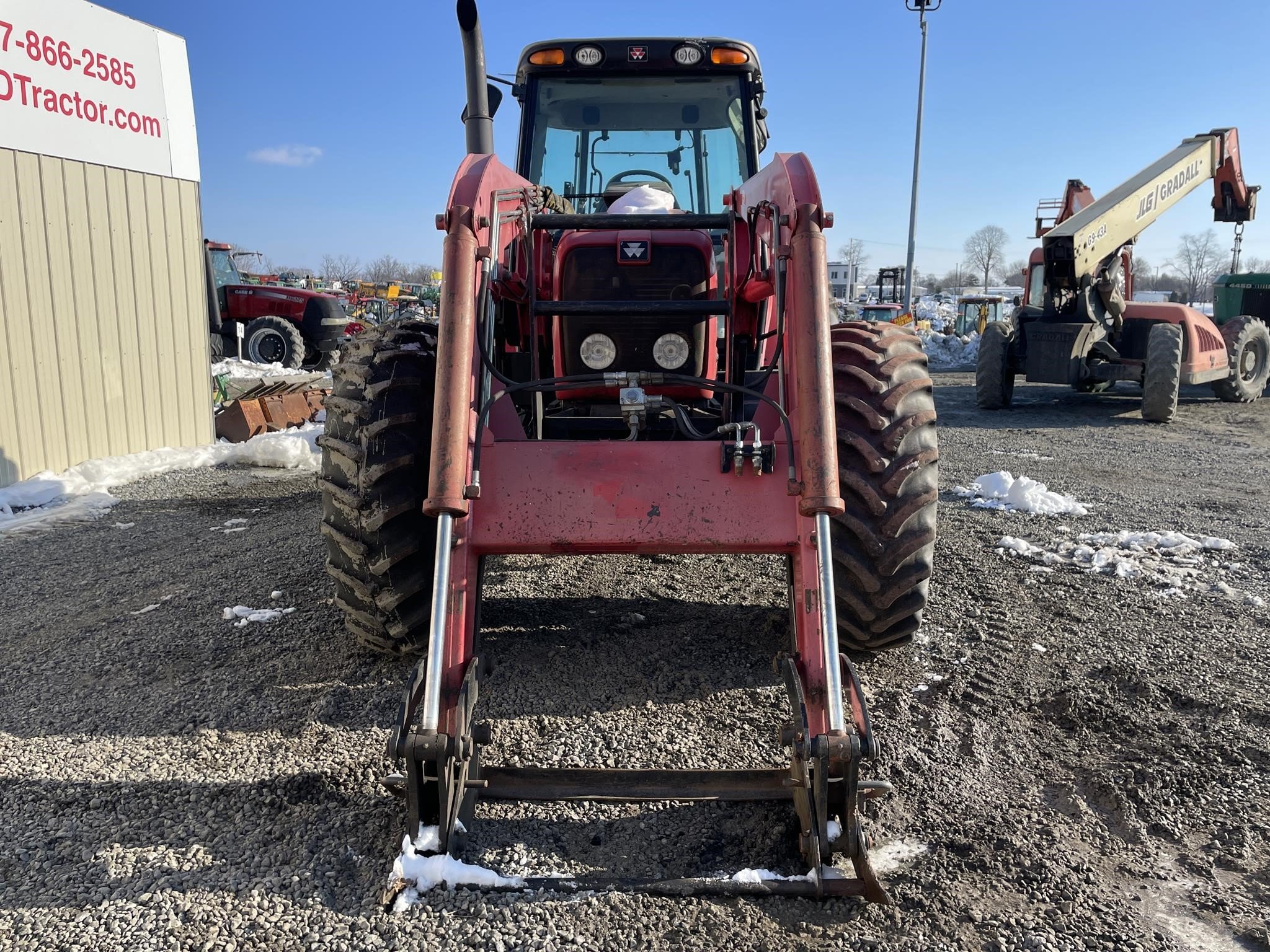  Massey Ferguson 5465 Tractor