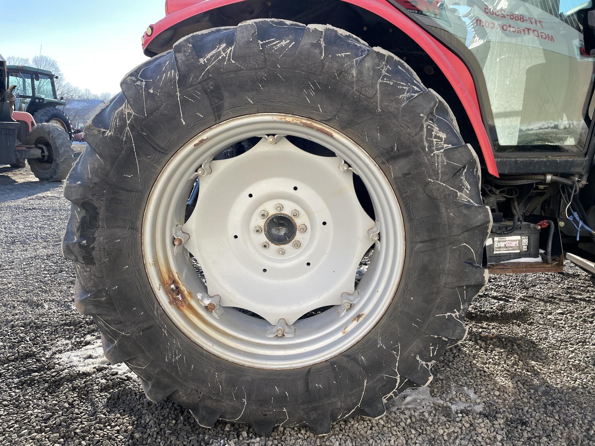  Massey Ferguson 5465 Tractor