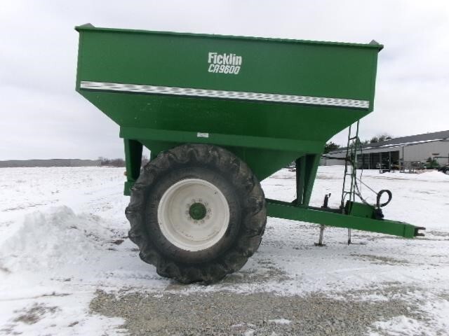  Ficklin CA9600 Grain Cart