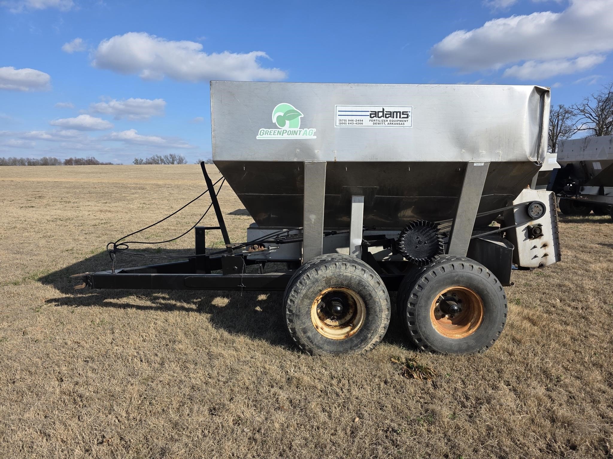 Adams Fertilizer Equipment 6T Pull-Type Fertilizer Spreader - $6,500 ...
