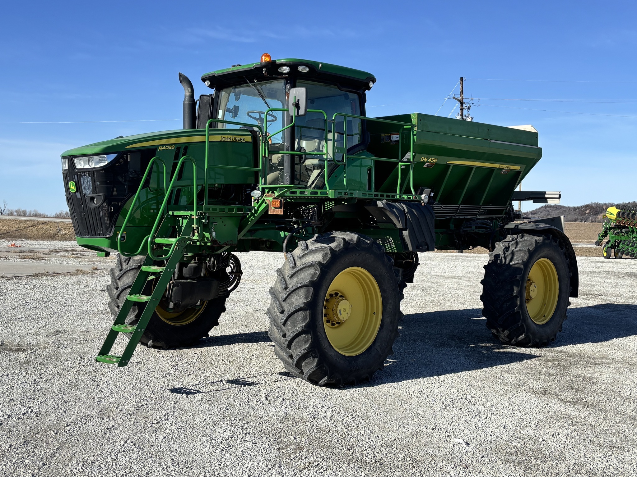 2019 John Deere R4038 Self-Propelled Sprayer