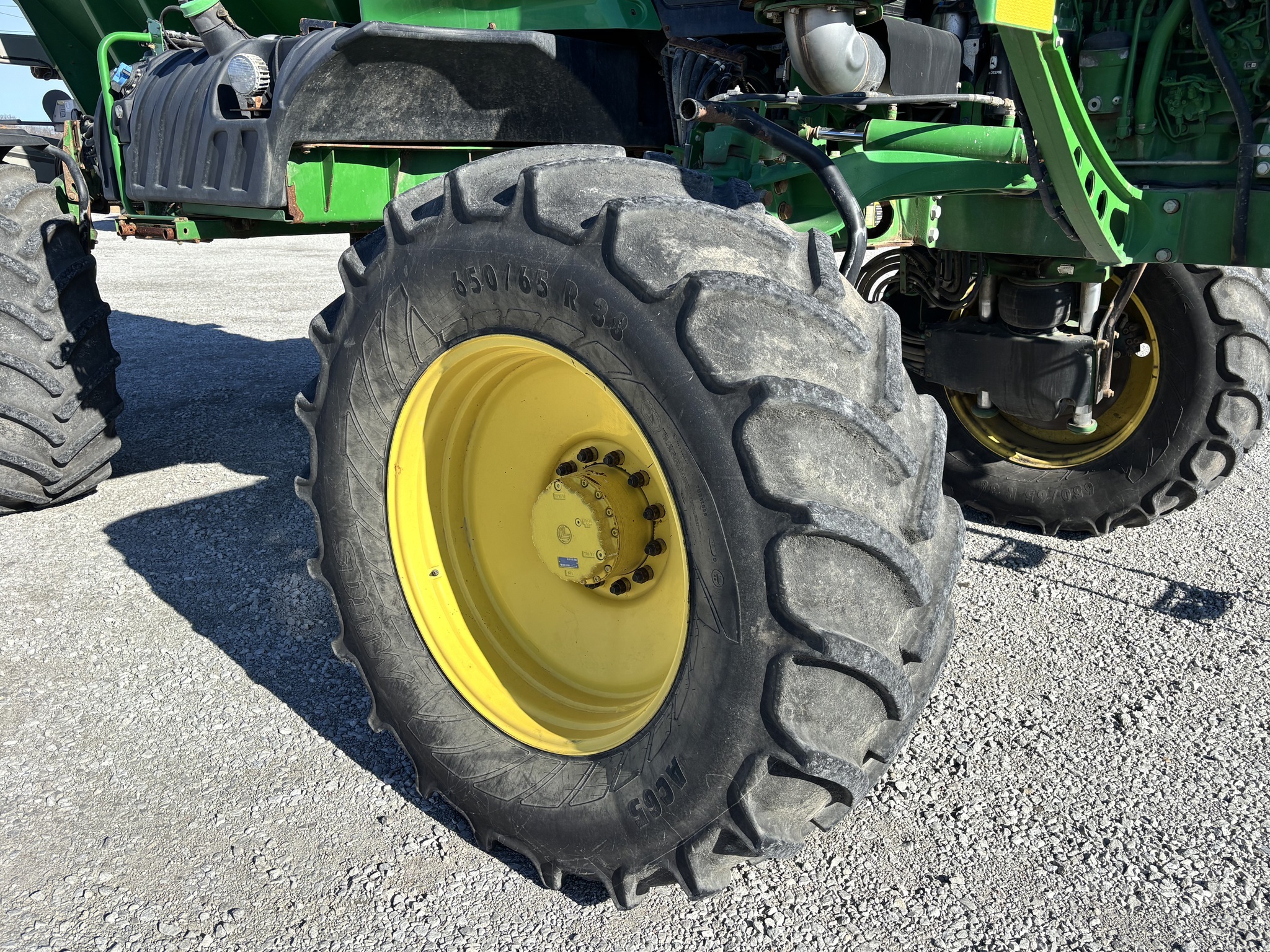 2019 John Deere R4038 Self-Propelled Sprayer