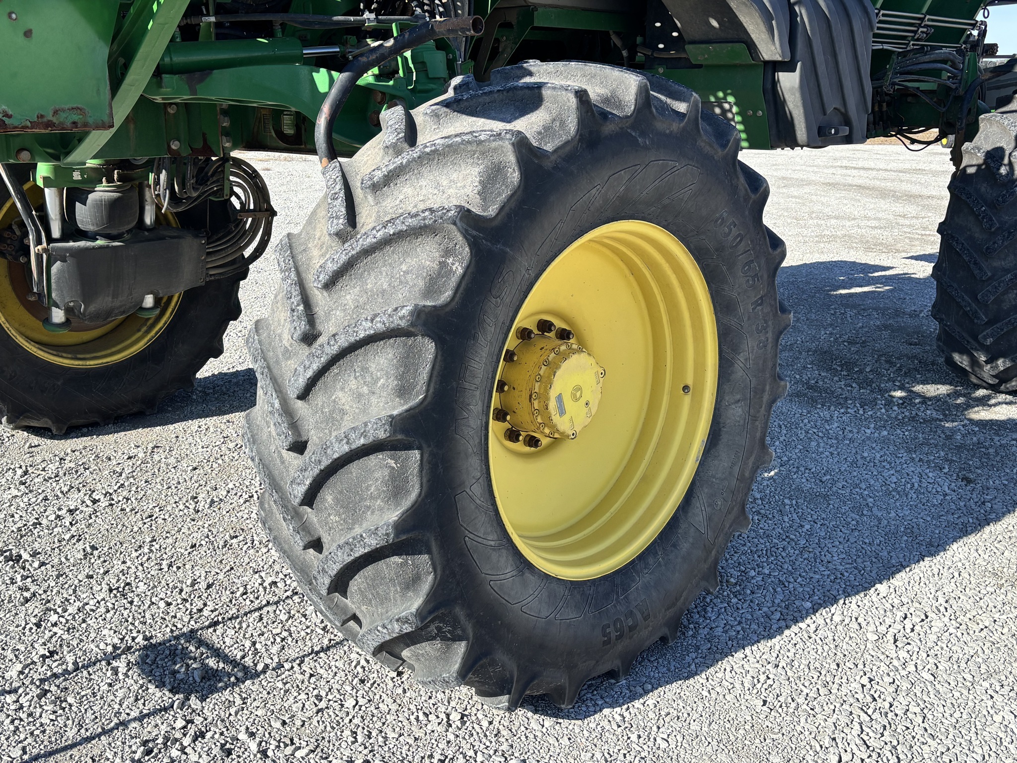 2019 John Deere R4038 Self-Propelled Sprayer