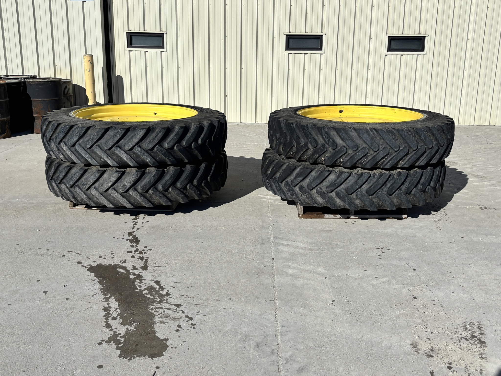 2019 John Deere R4038 Self-Propelled Sprayer