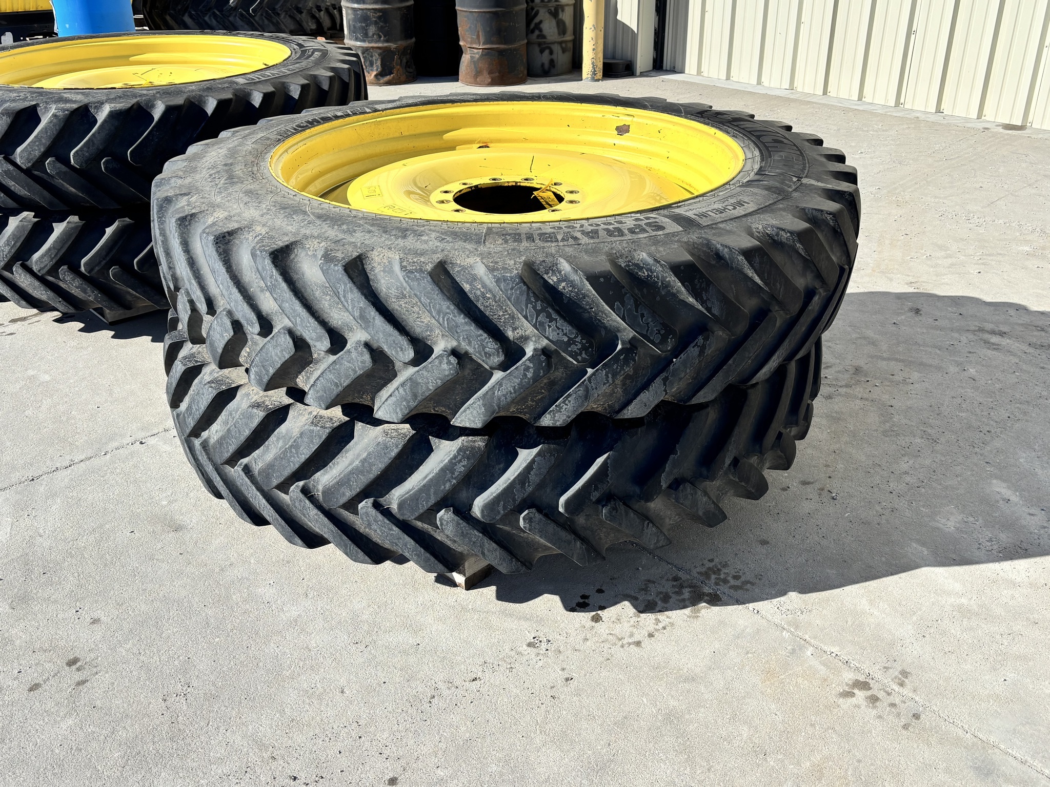 2019 John Deere R4038 Self-Propelled Sprayer