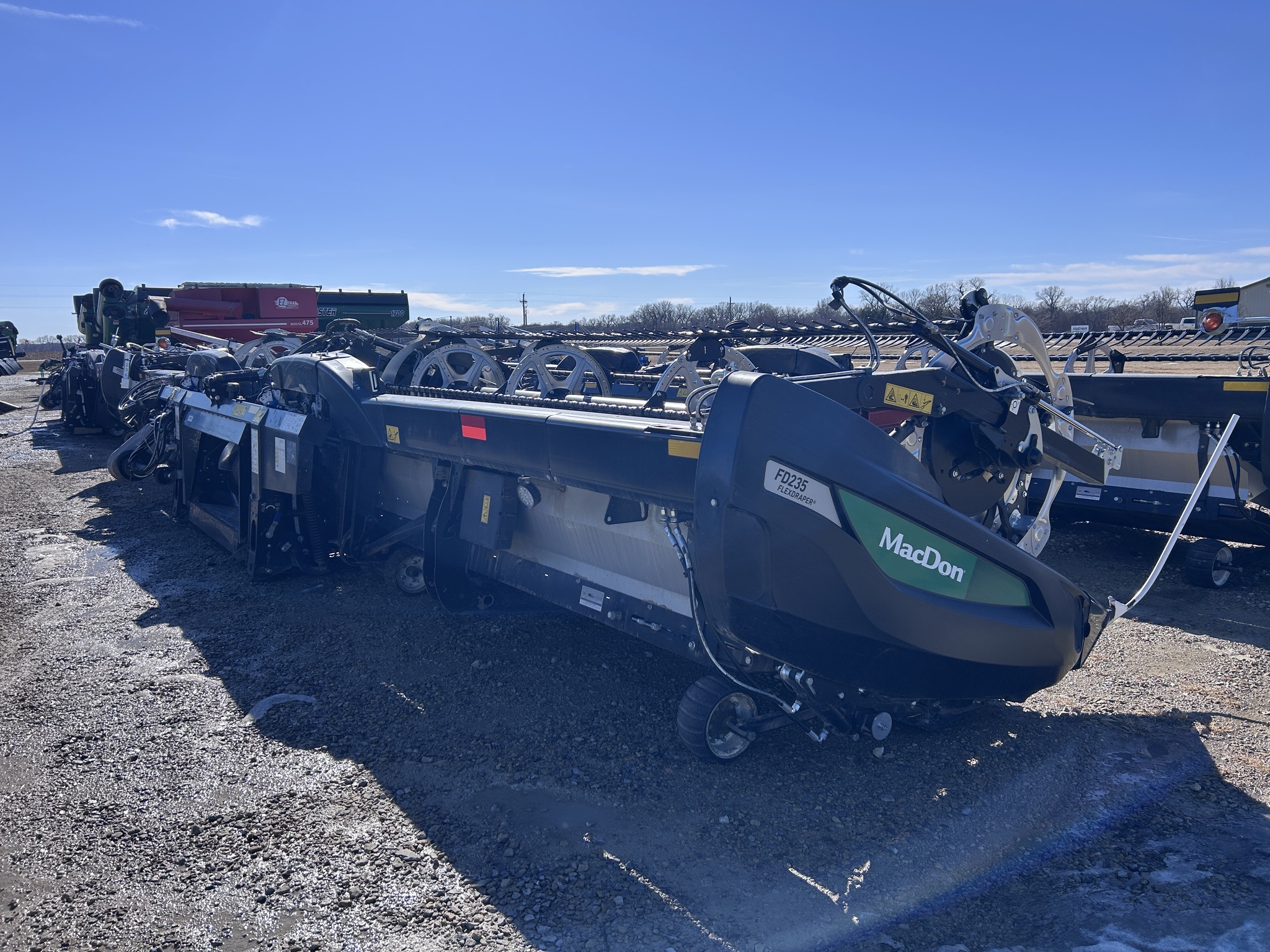 2025 MacDon FD235 Platform