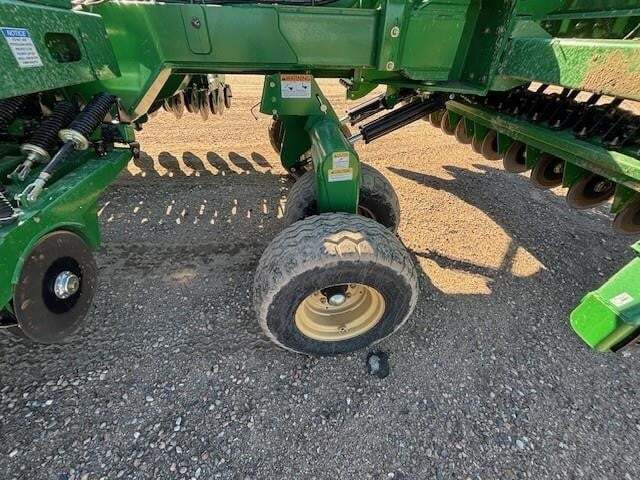 2023 Great Plains BD7600-40 Drill
