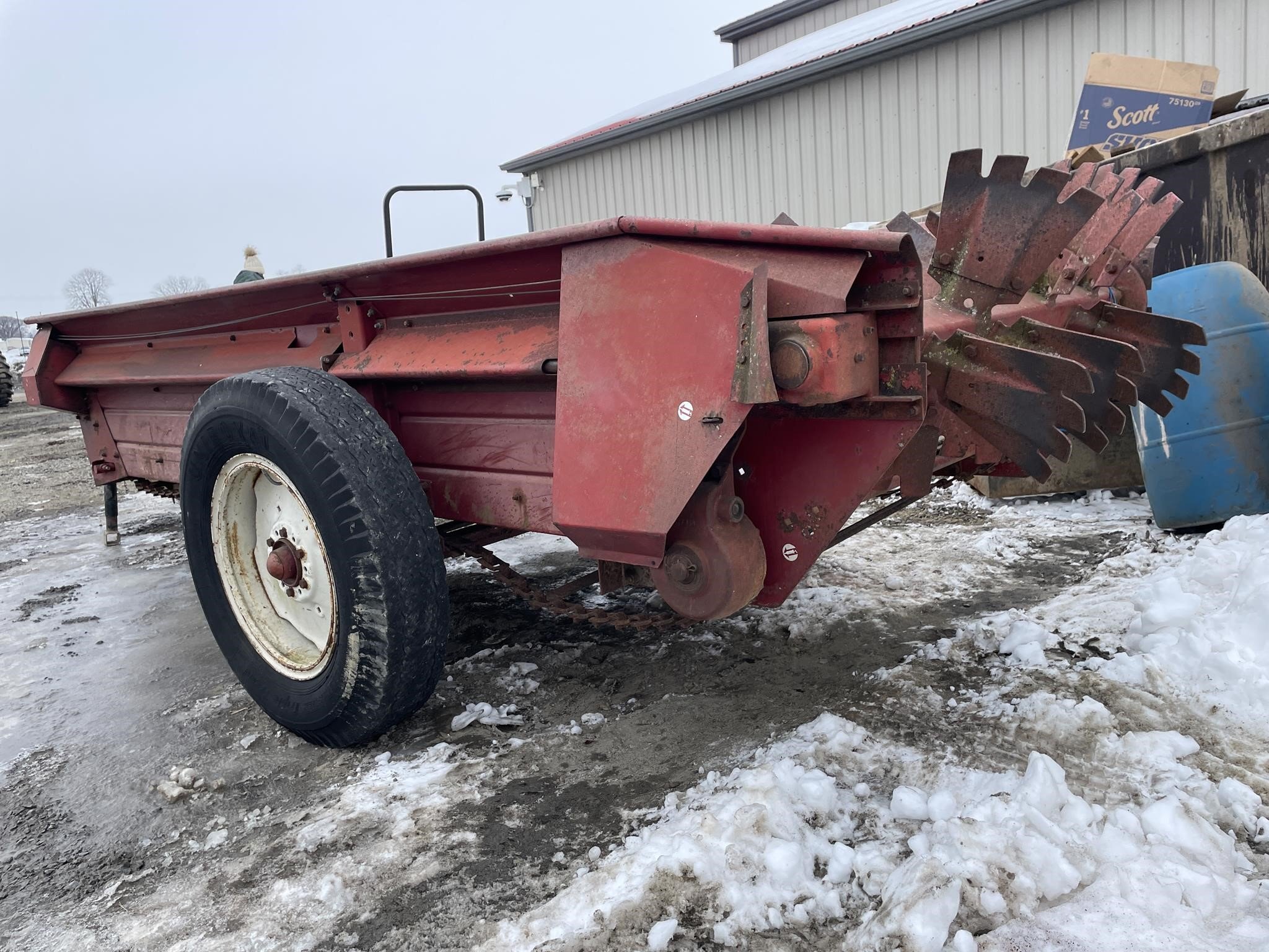  International 530 Manure Spreader